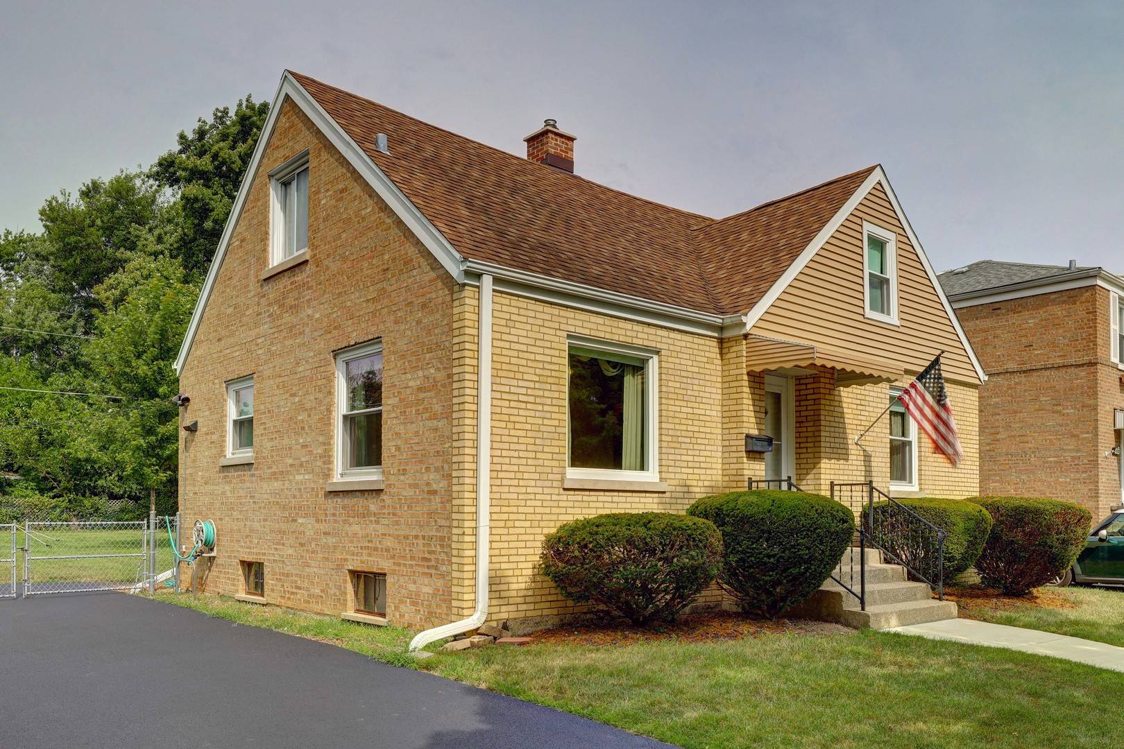 516 N Irving AVE, Hillside, IL 60162