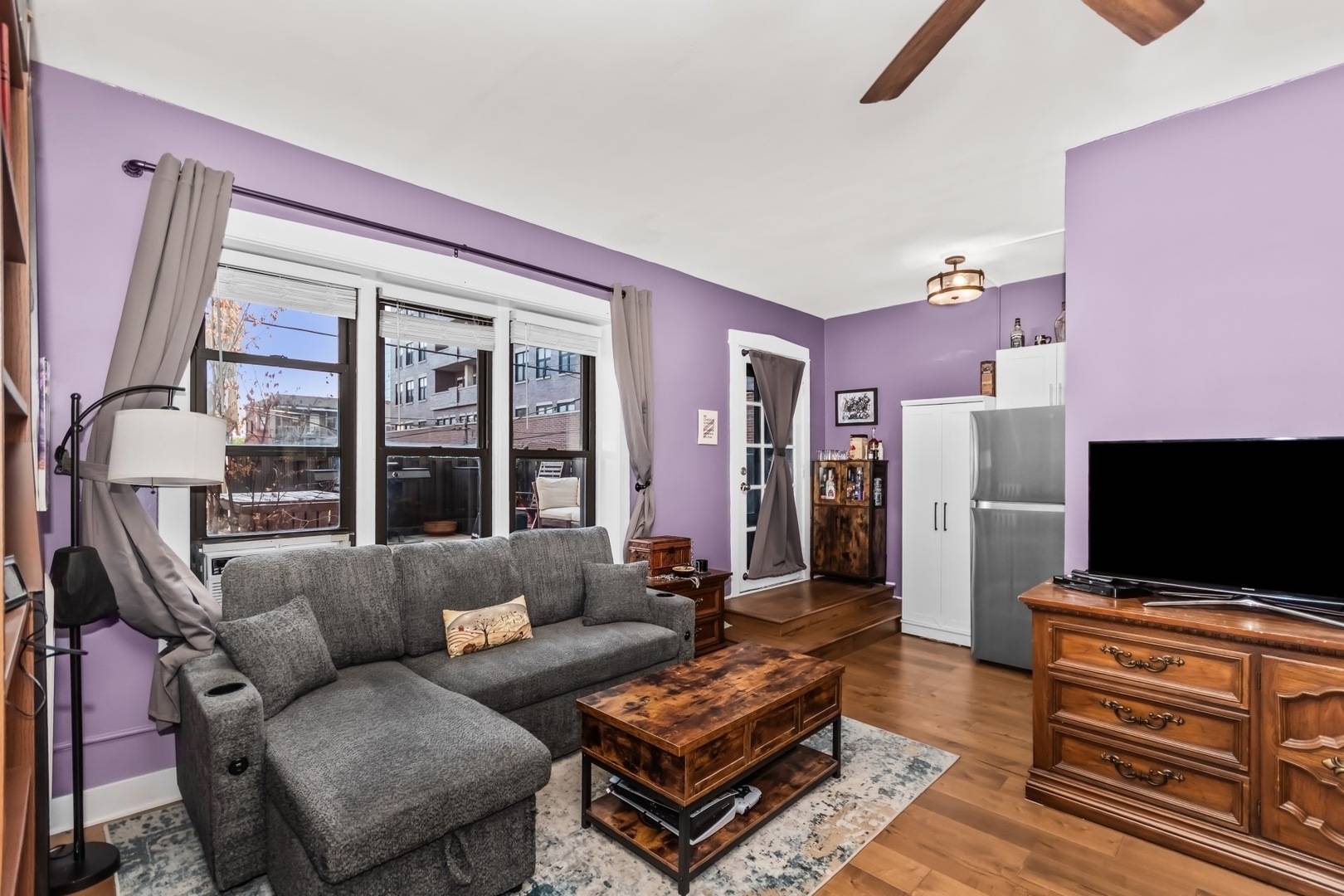 725 W Sheridan RD #204, Chicago, IL 60613