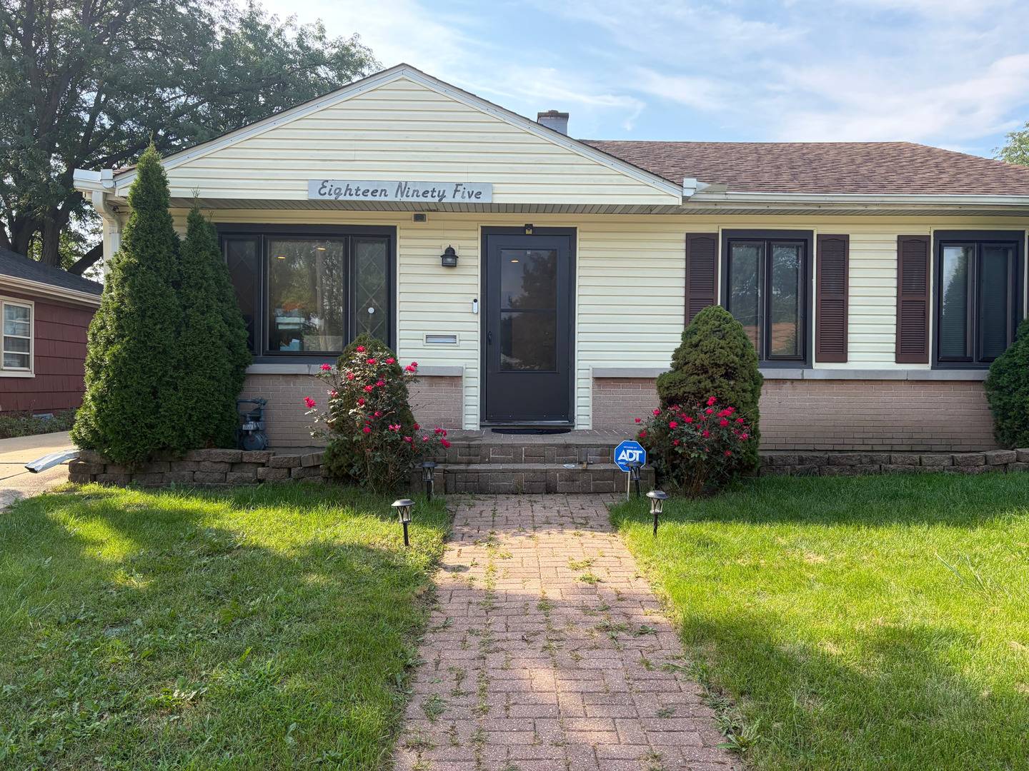 1895 Welwyn AVE, Des Plaines, IL 60018