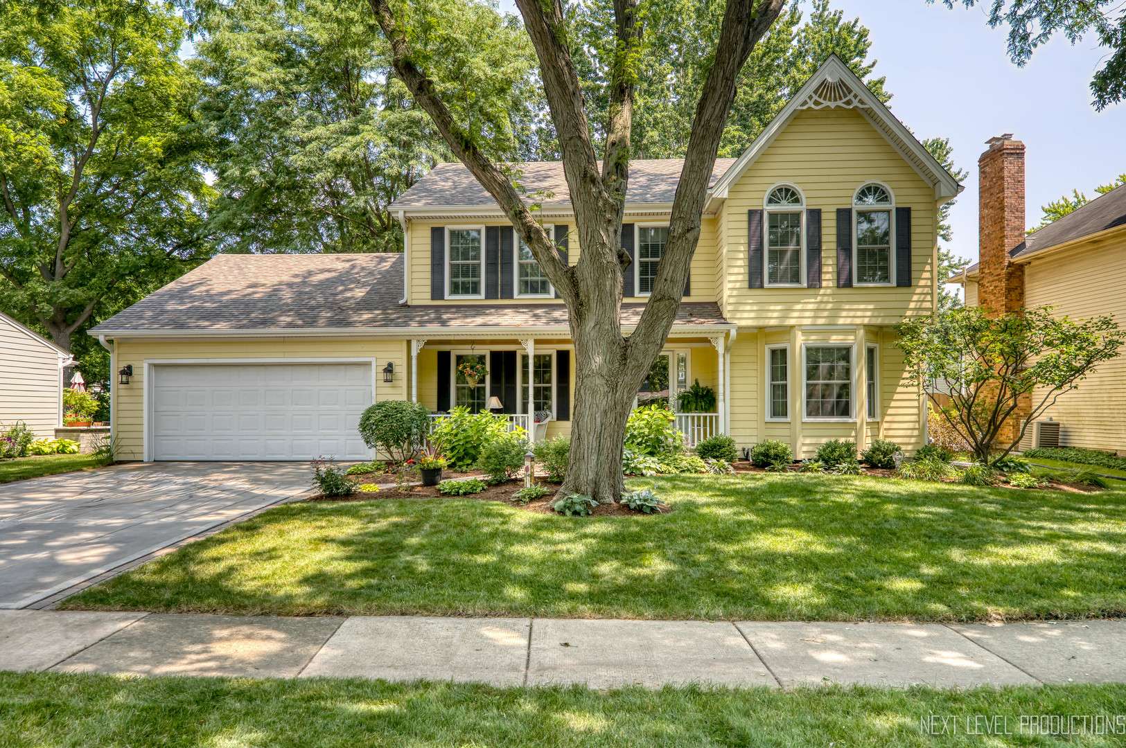 1200 Piccadilly CIR, Naperville, IL 60563
