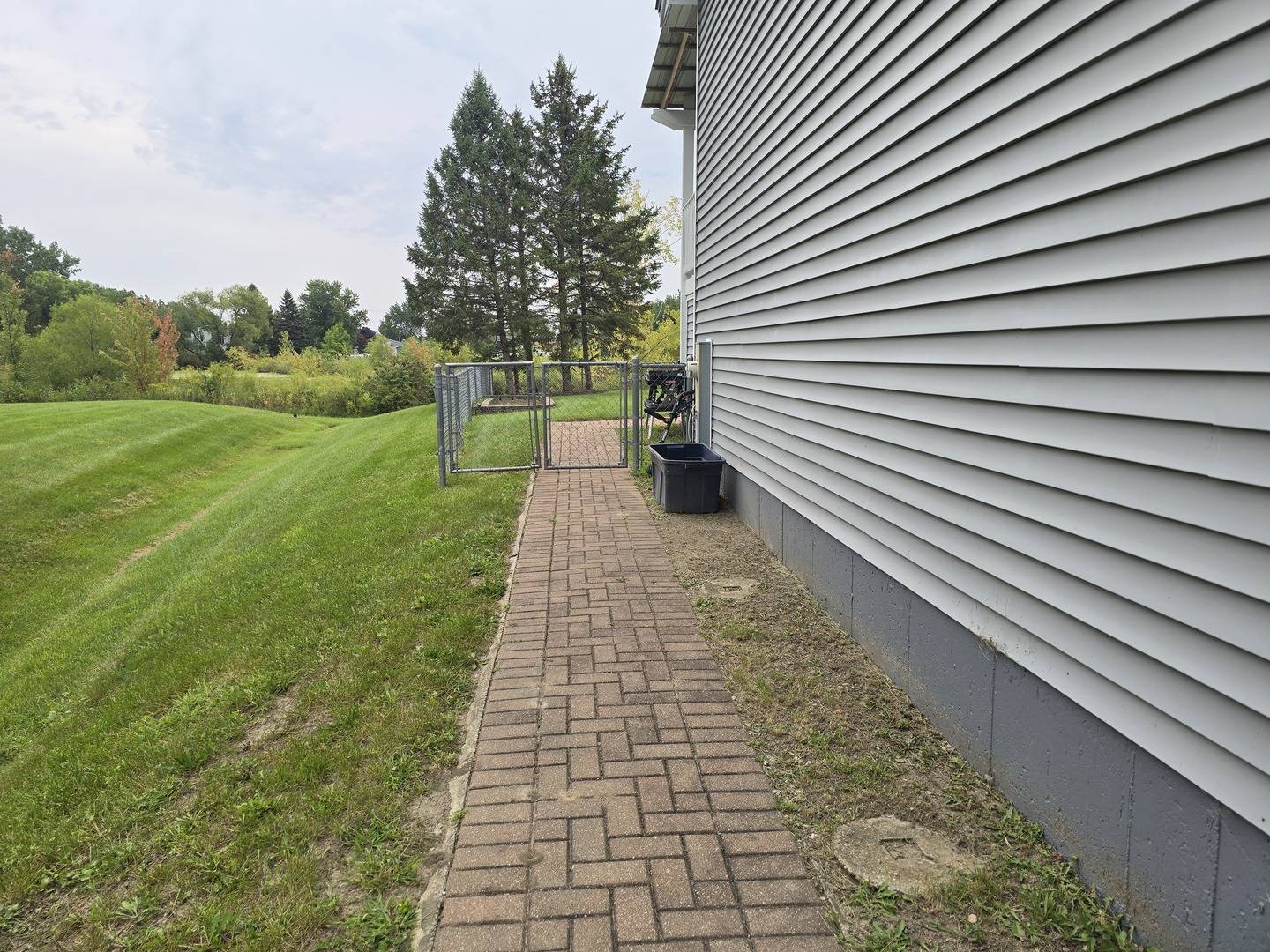 4003 Franklin ST, Zion, IL 60099