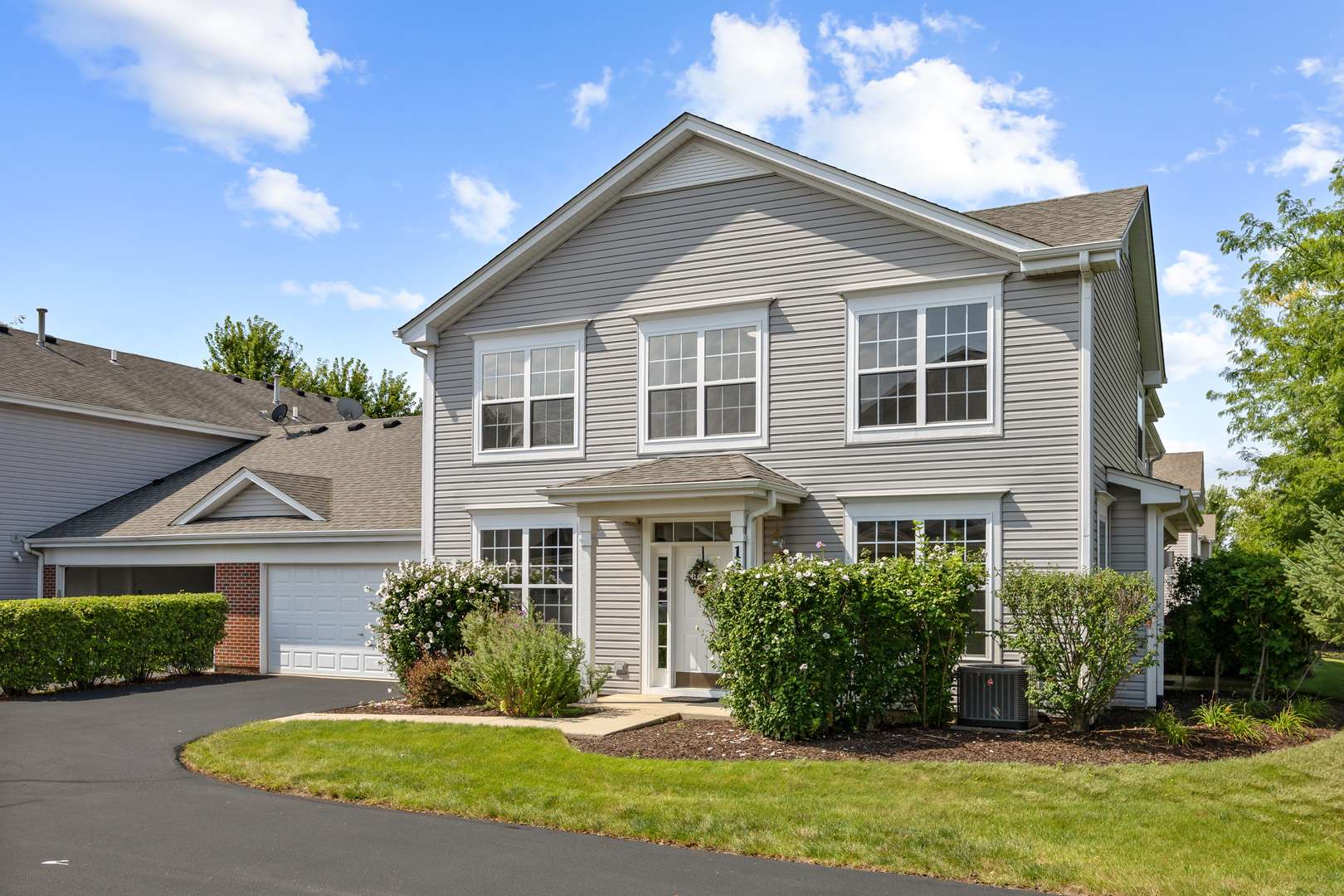 134 W Park AVE #A, Sugar Grove, IL 60554