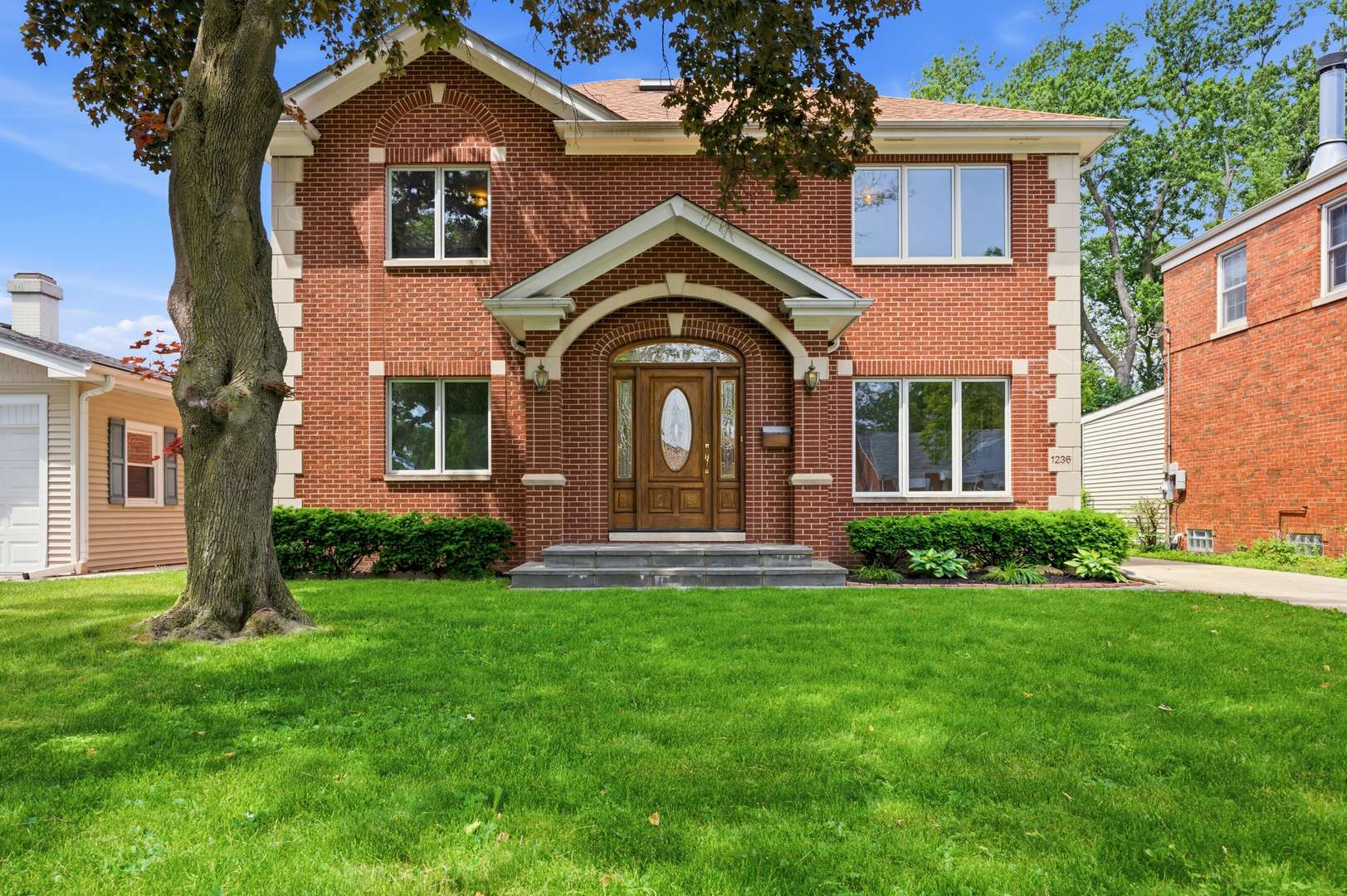 1236 S Brophy AVE, Park Ridge, IL 60068
