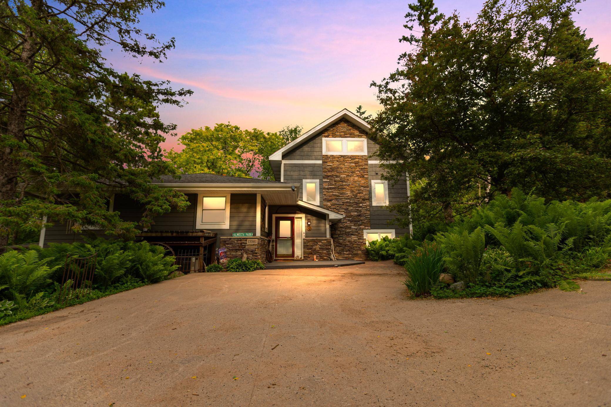 15581 Afton BLVD S, Afton, MN 55001