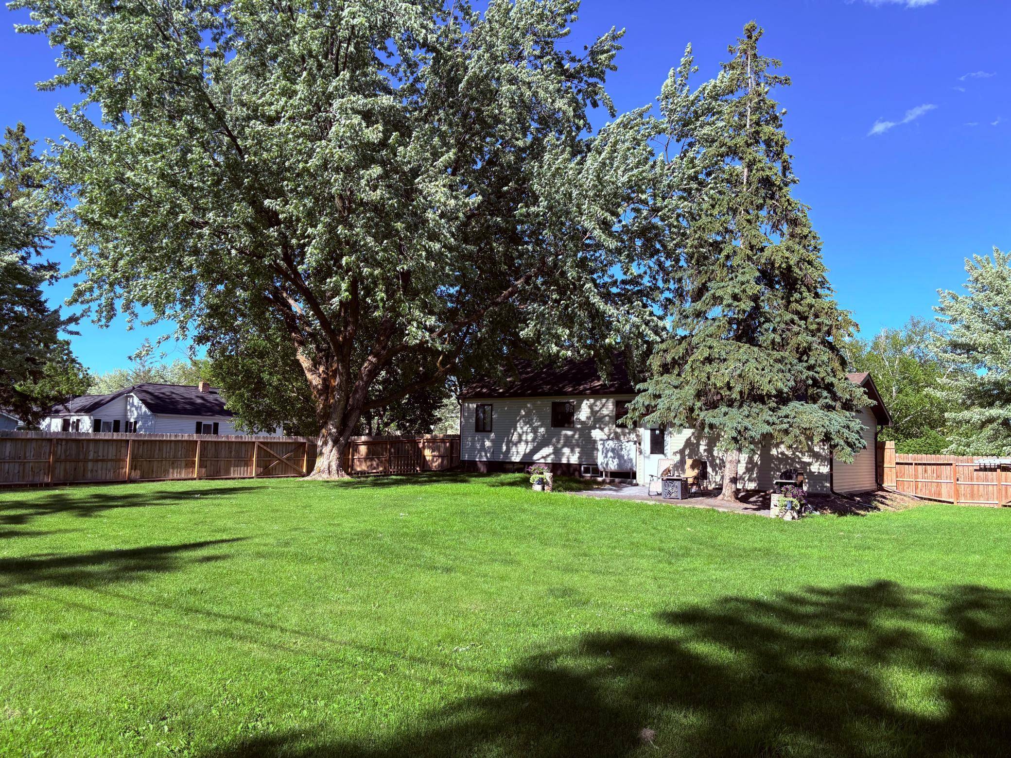 121 5th AVE NW, Baudette, MN 56623