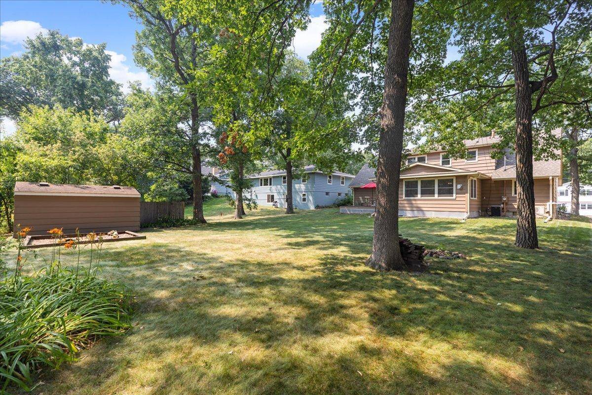944 11th AVE SE, Forest Lake, MN 55025