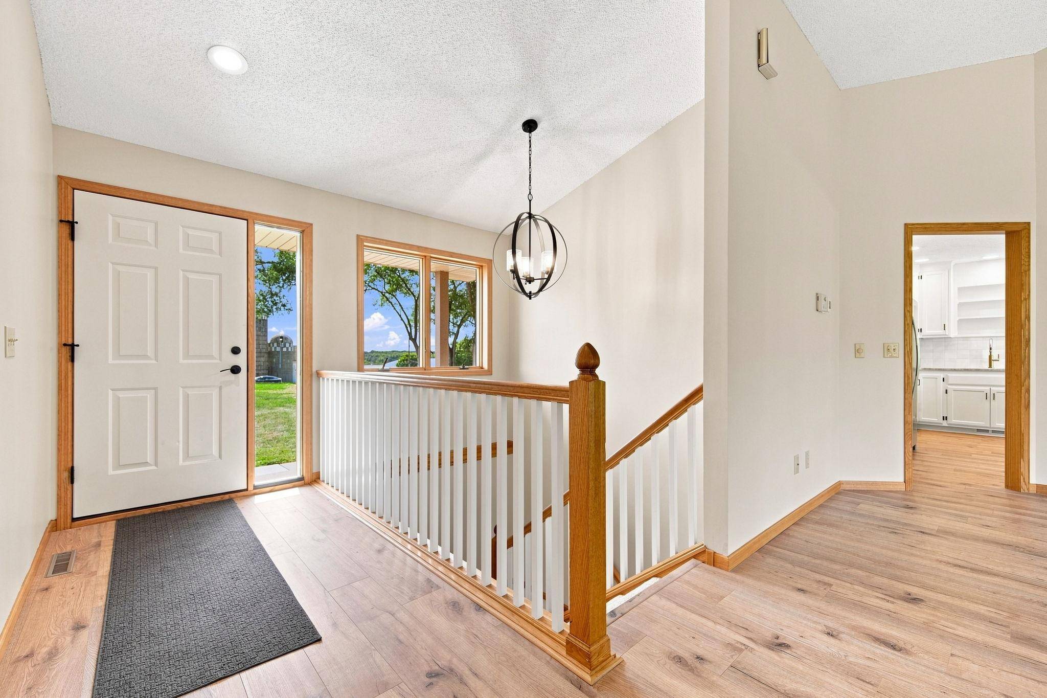 195 S Medina ST, Loretto, MN 55357