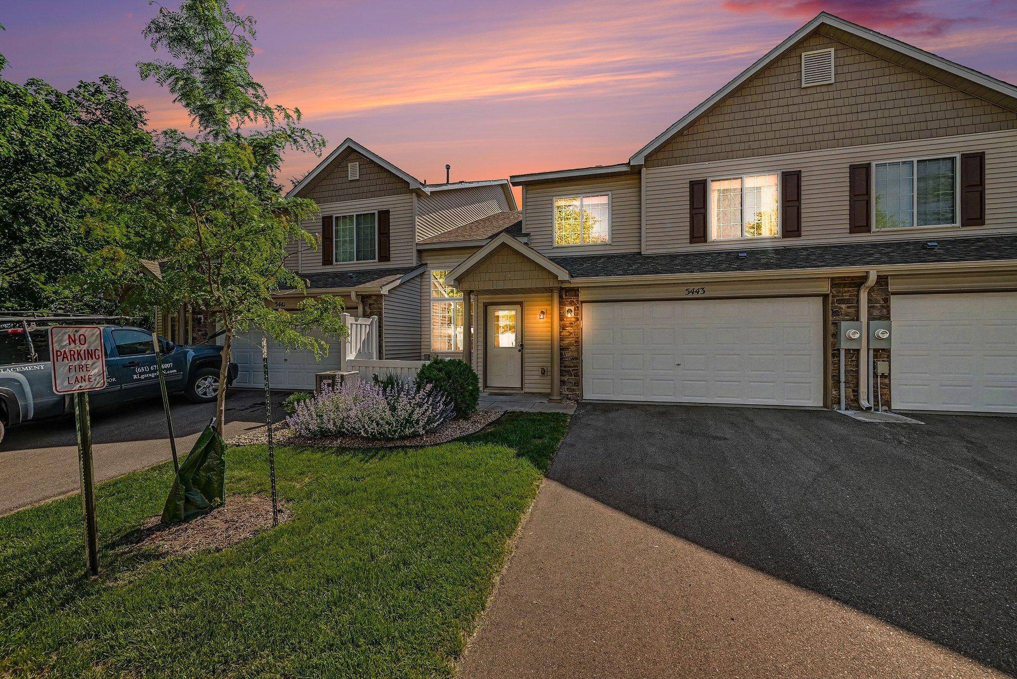 5443 Brewer LN, Inver Grove Heights, MN 55076