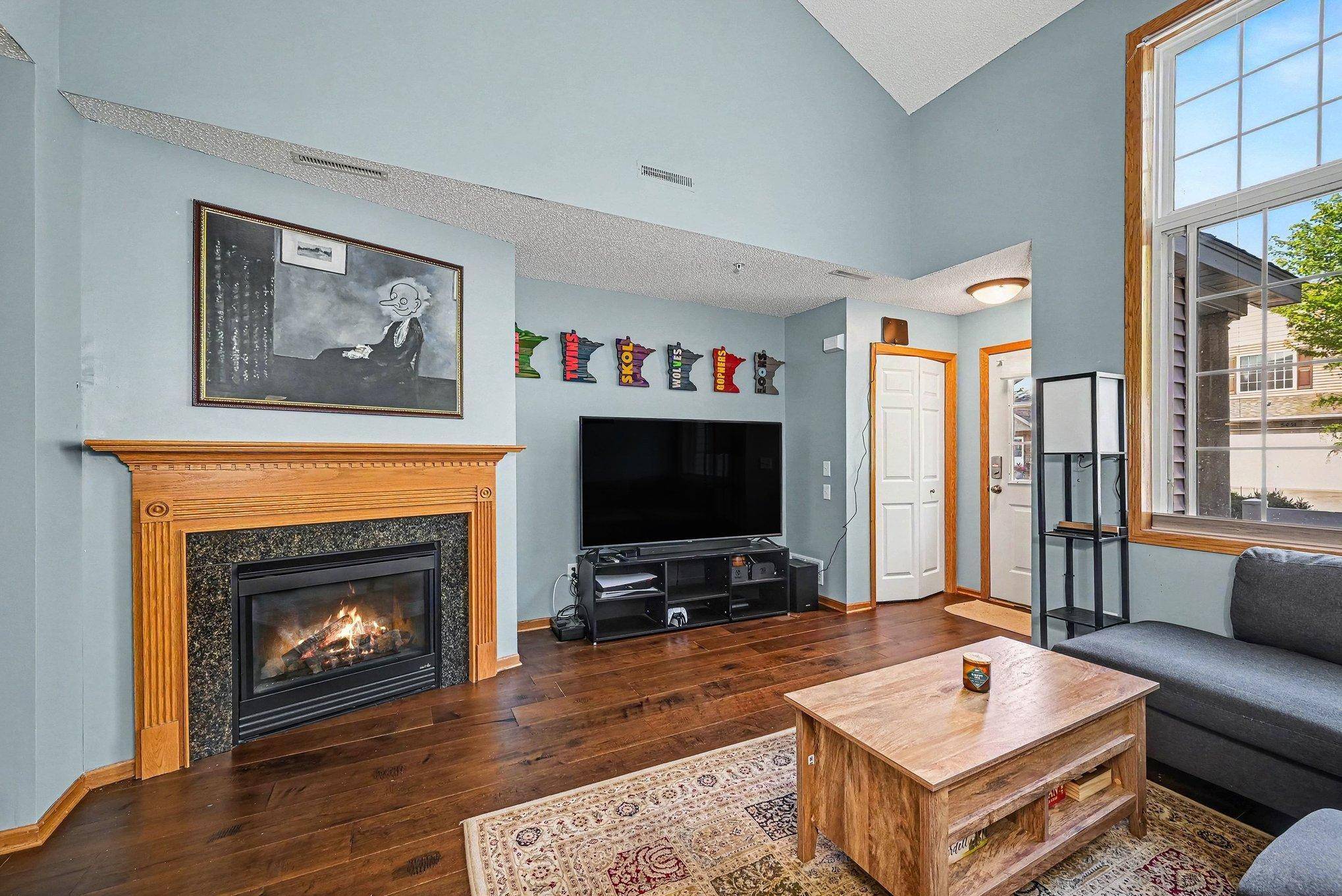 5443 Brewer LN, Inver Grove Heights, MN 55076