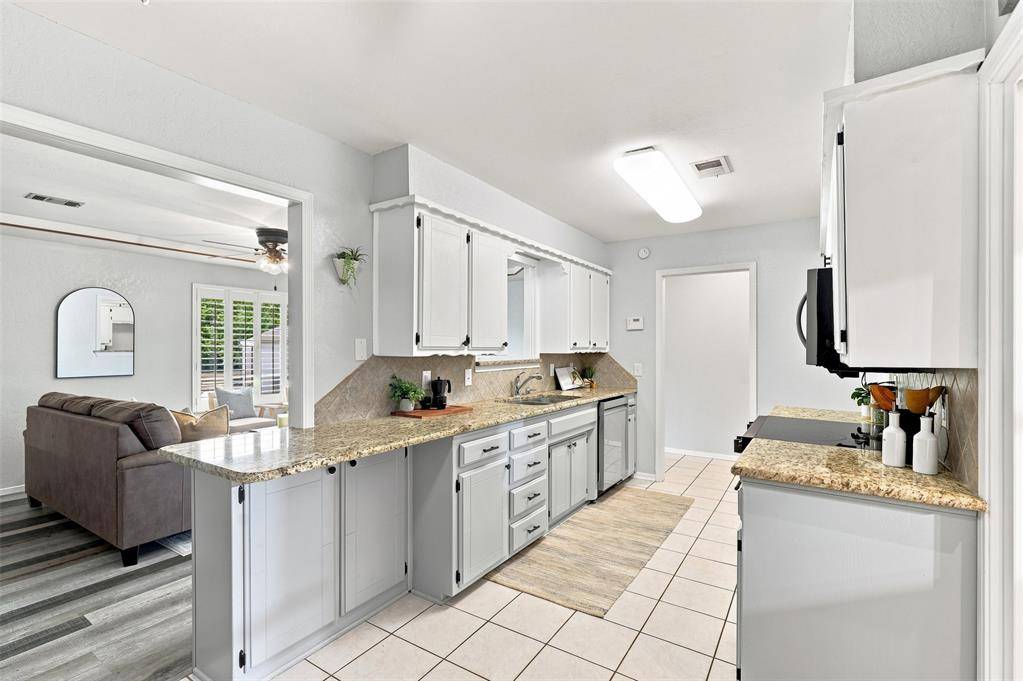 321 NE 12th ST, Newcastle, OK 73065