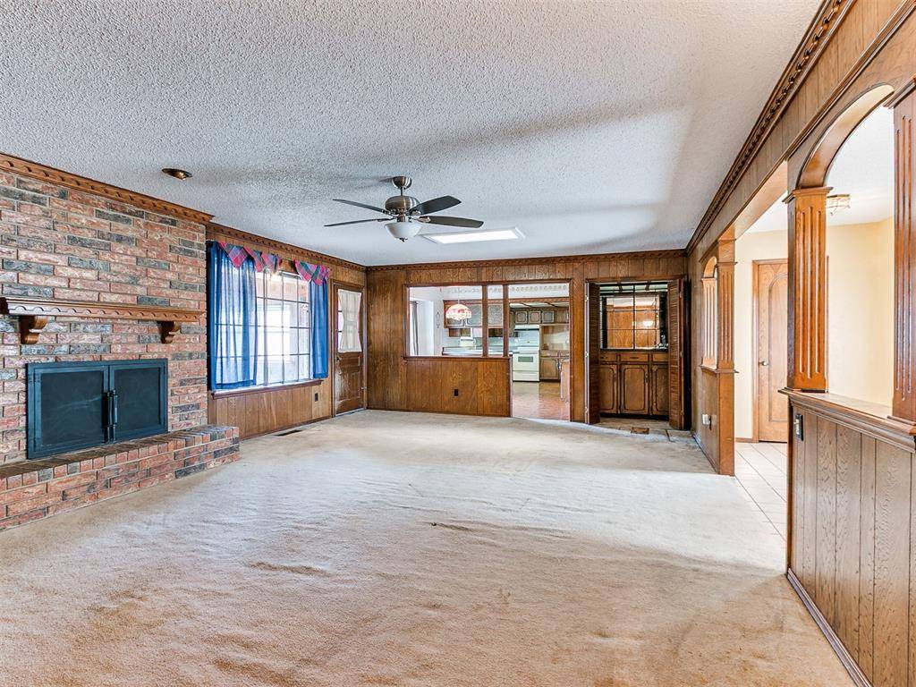 8225 NW 100th ST, Oklahoma City, OK 73162