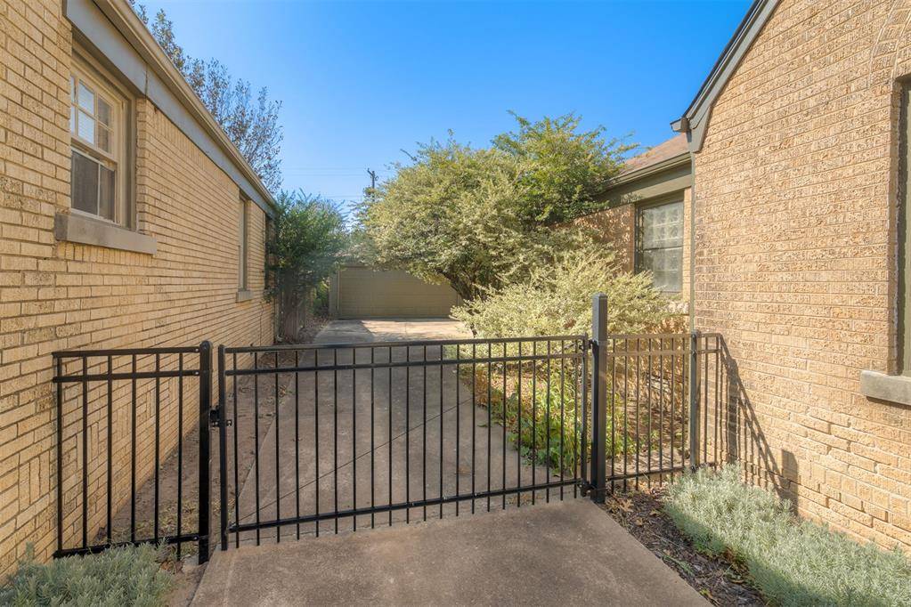 3304 NW 21st ST, Oklahoma City, OK 73107