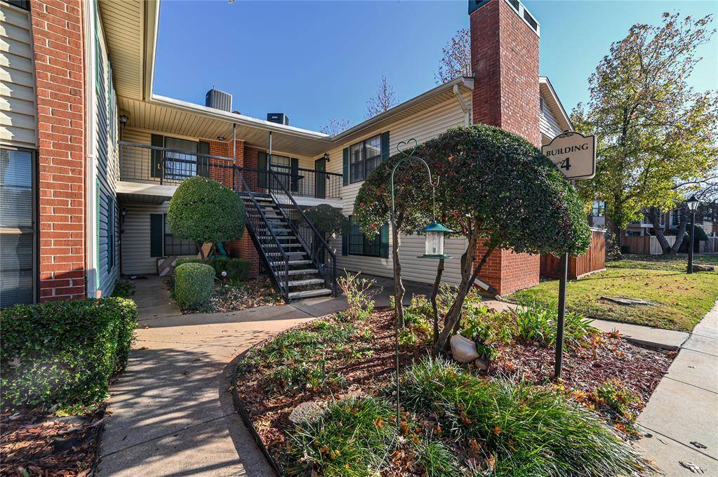 4400 Hemingway DR #215, Oklahoma City, OK 73118