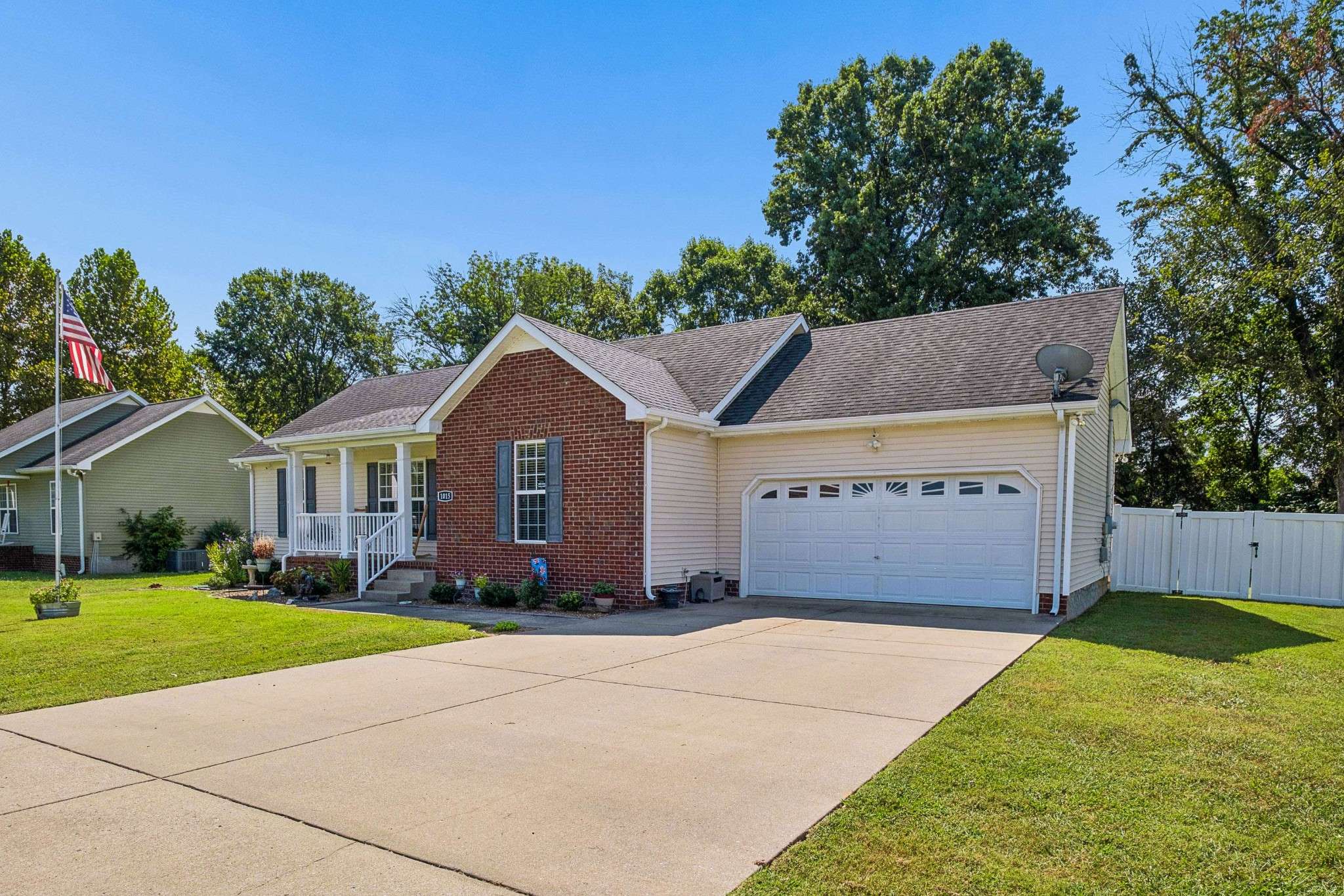1015 Stepping Stone St, Christiana, TN 37037