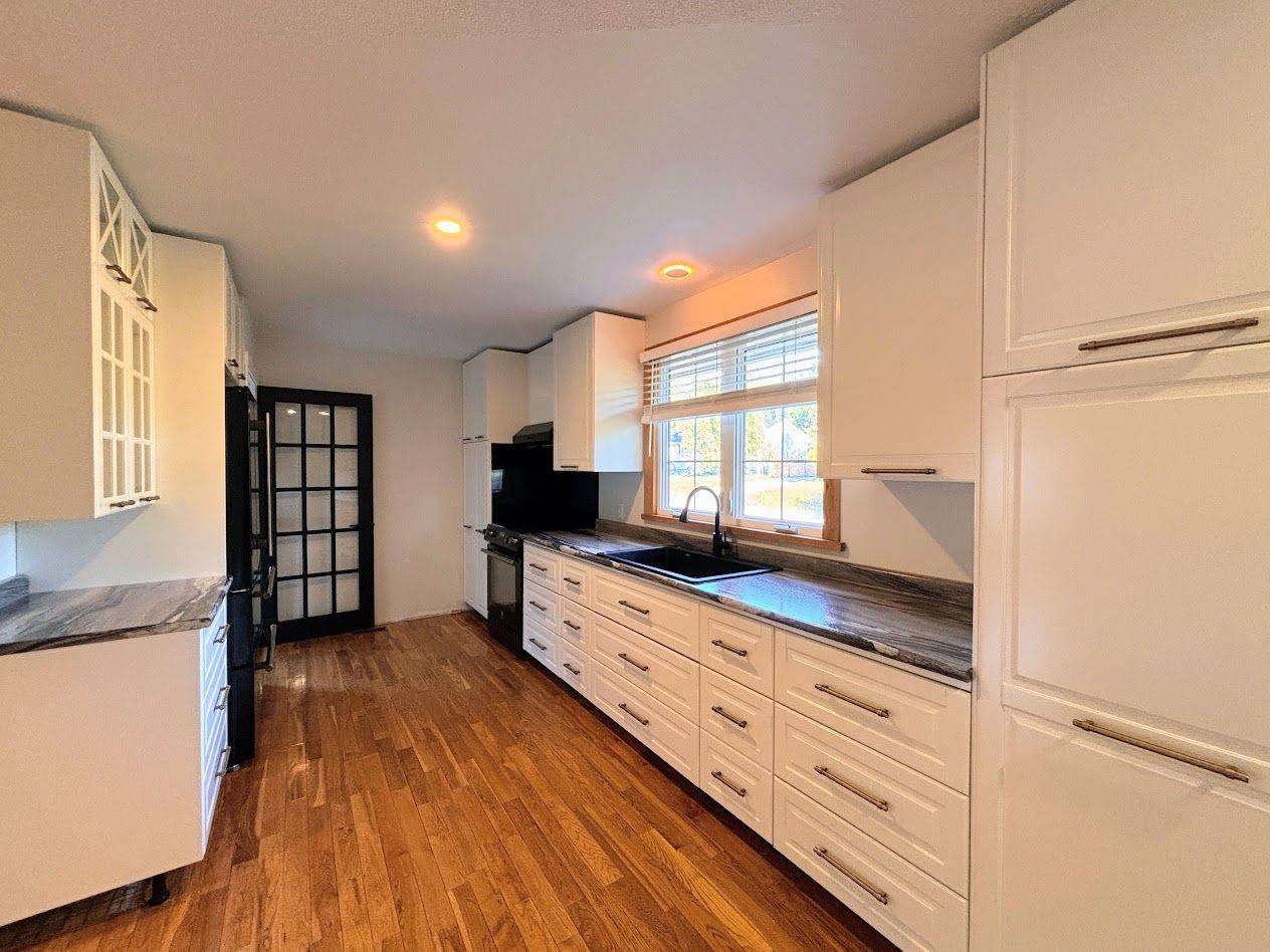 34 Redwing AVE, Manitouwadge, ON P0T 2C0