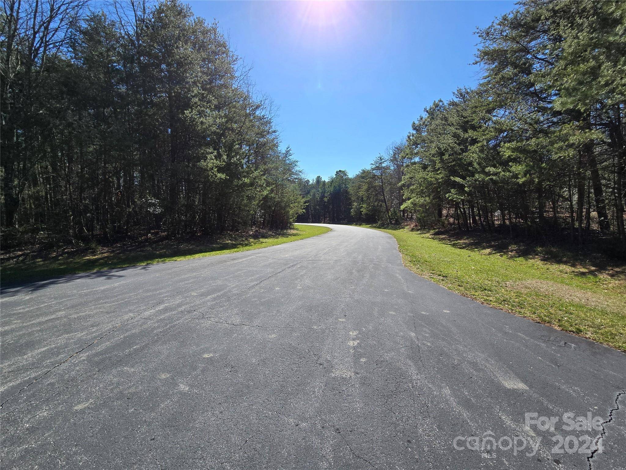 183 Bayview CT, Badin Lake, NC 28127