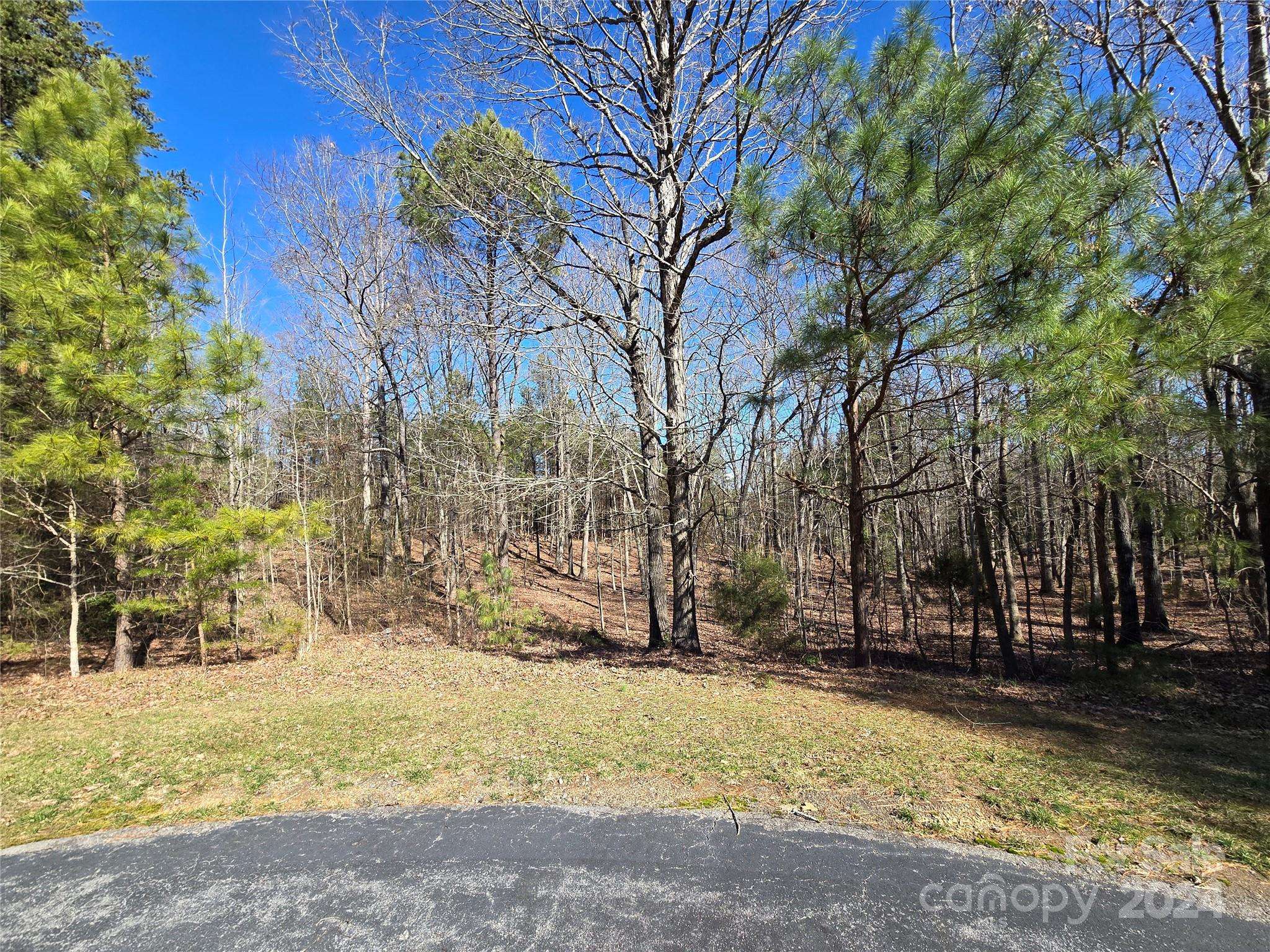 183 Bayview CT, Badin Lake, NC 28127