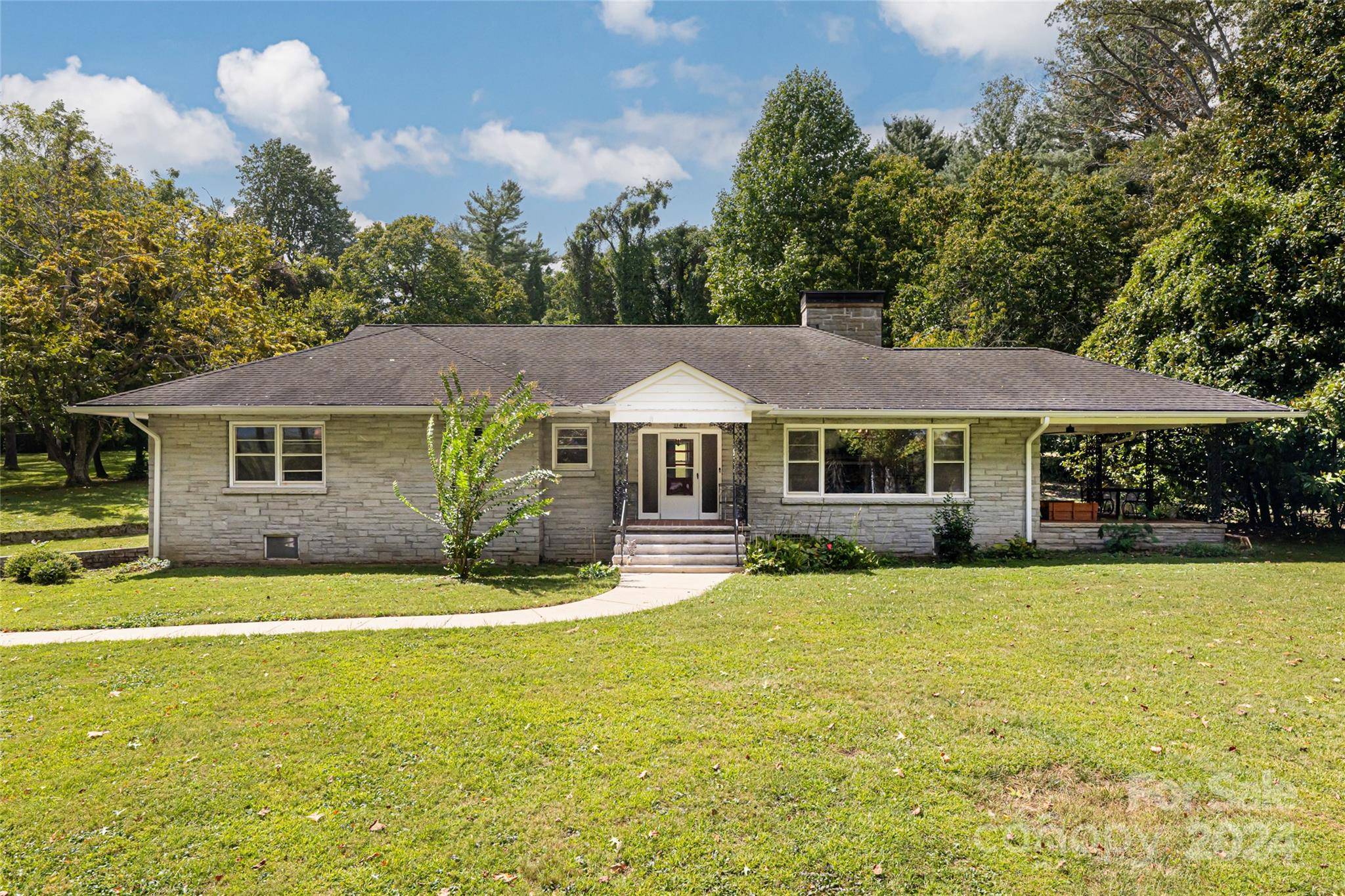 789 Hendersonville RD, Biltmore Forest, NC 28803