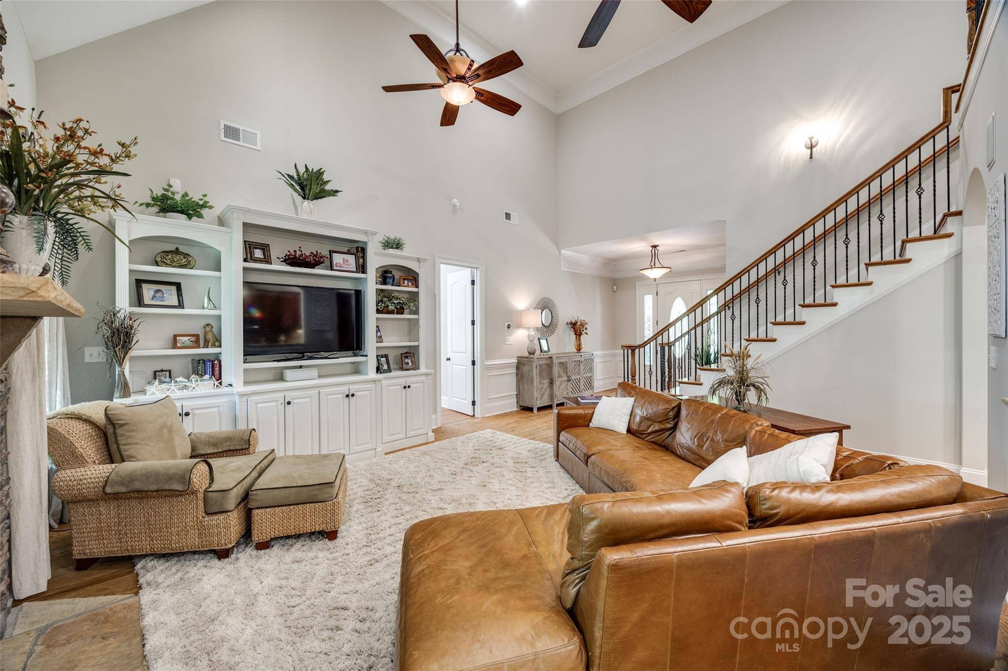 364 Stone Cliff LN, Clover, SC 29710