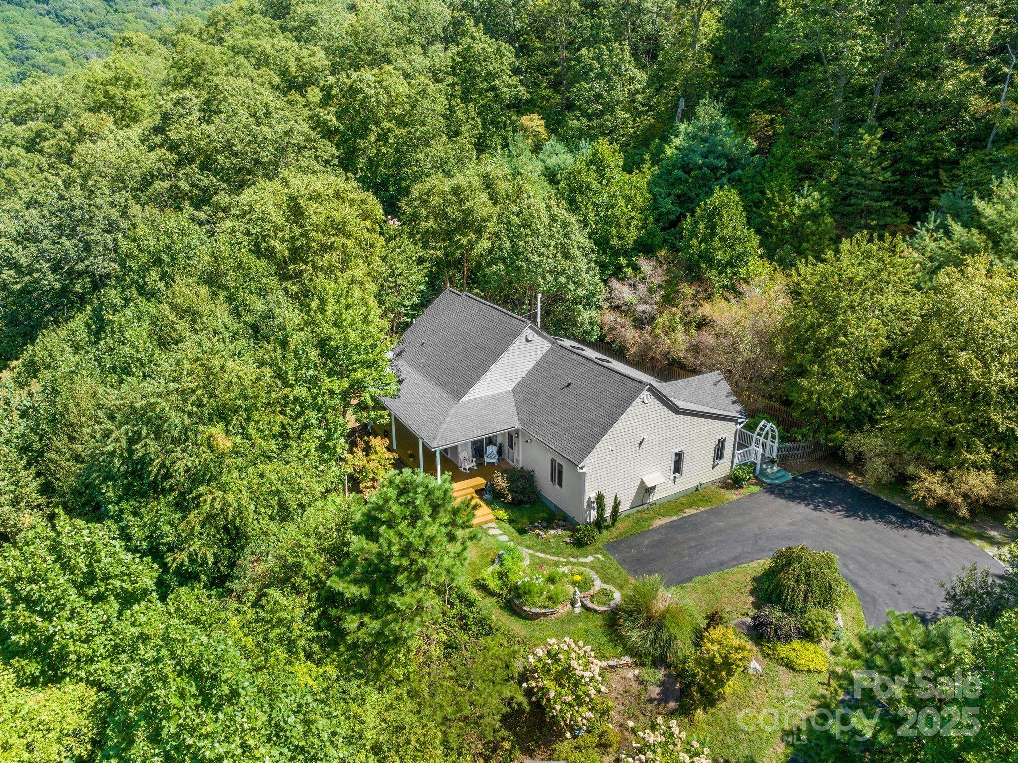 80 Ivy Cove RD, Fairview, NC 28730