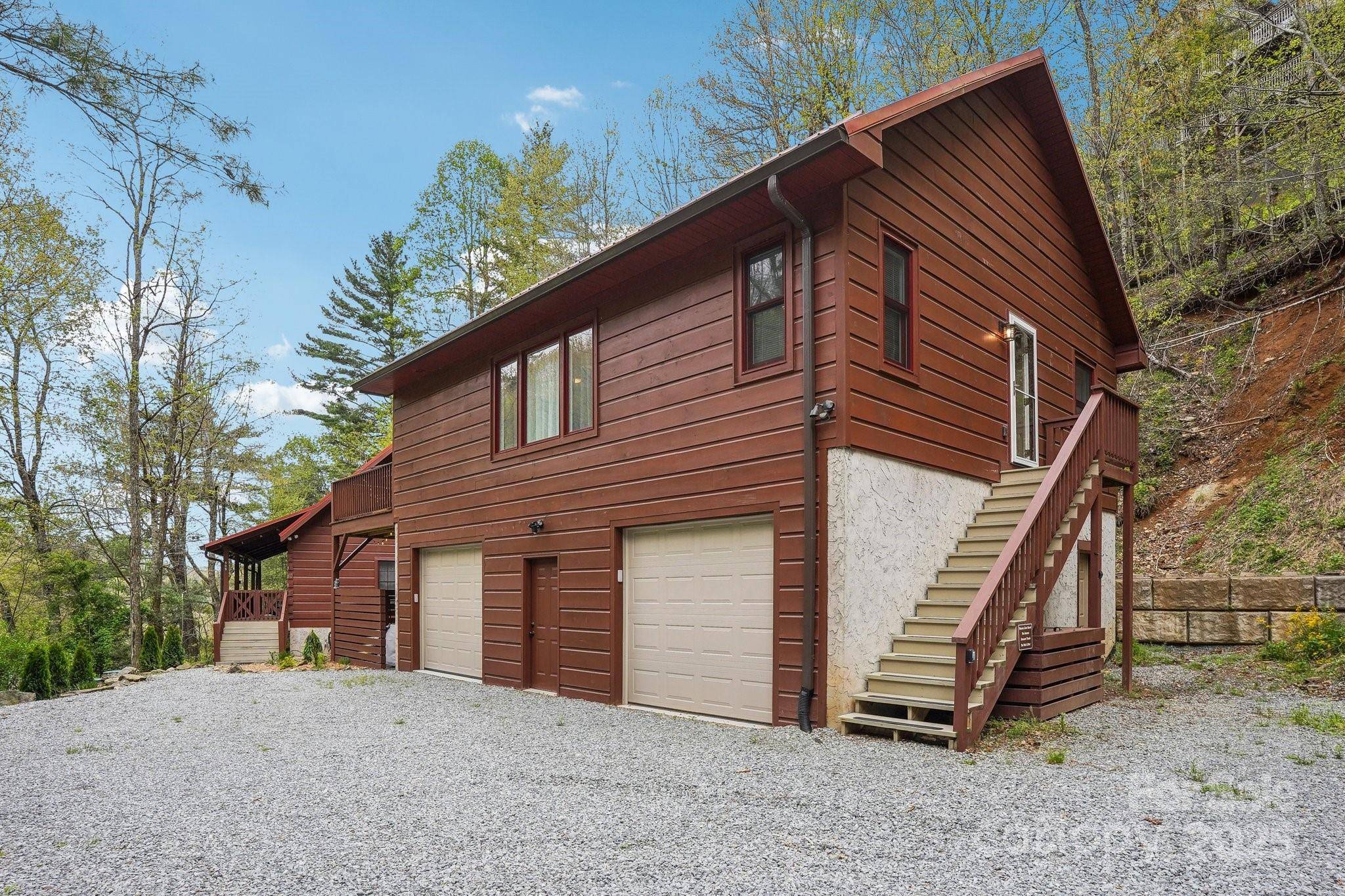909 Niley Cook RD, Blowing Rock, NC 28605