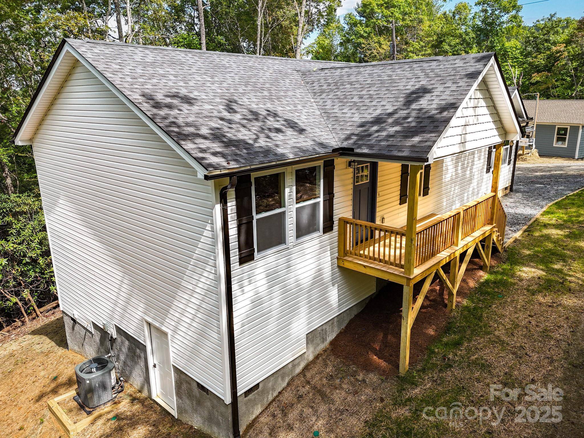 168 Erwin Hill DR, Etowah, NC 28729
