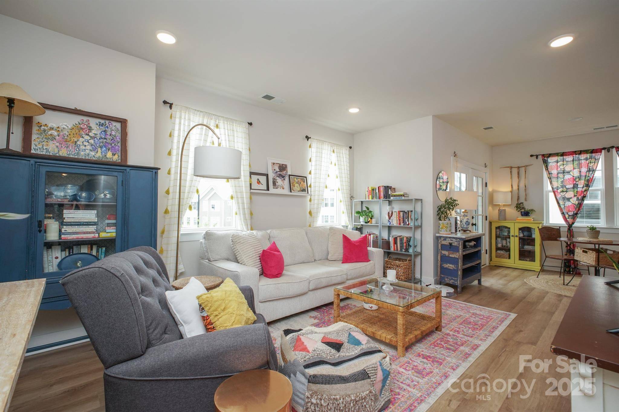 711 Beaty ST, Davidson, NC 28036