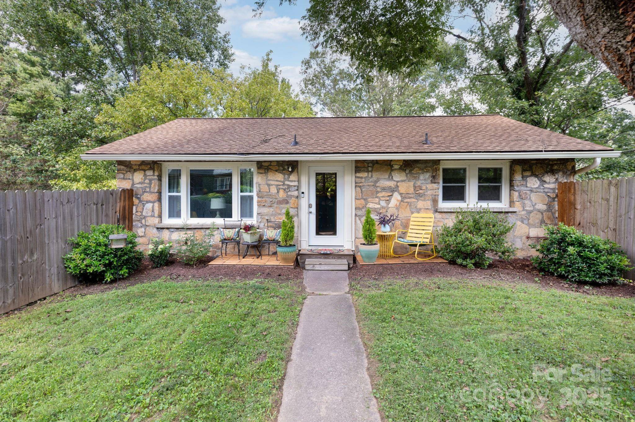 9 Linden AVE, Asheville, NC 28801