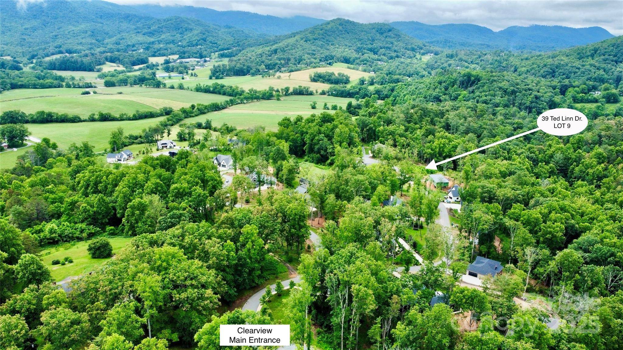 39 Ted Linn DR, Fairview, NC 28730