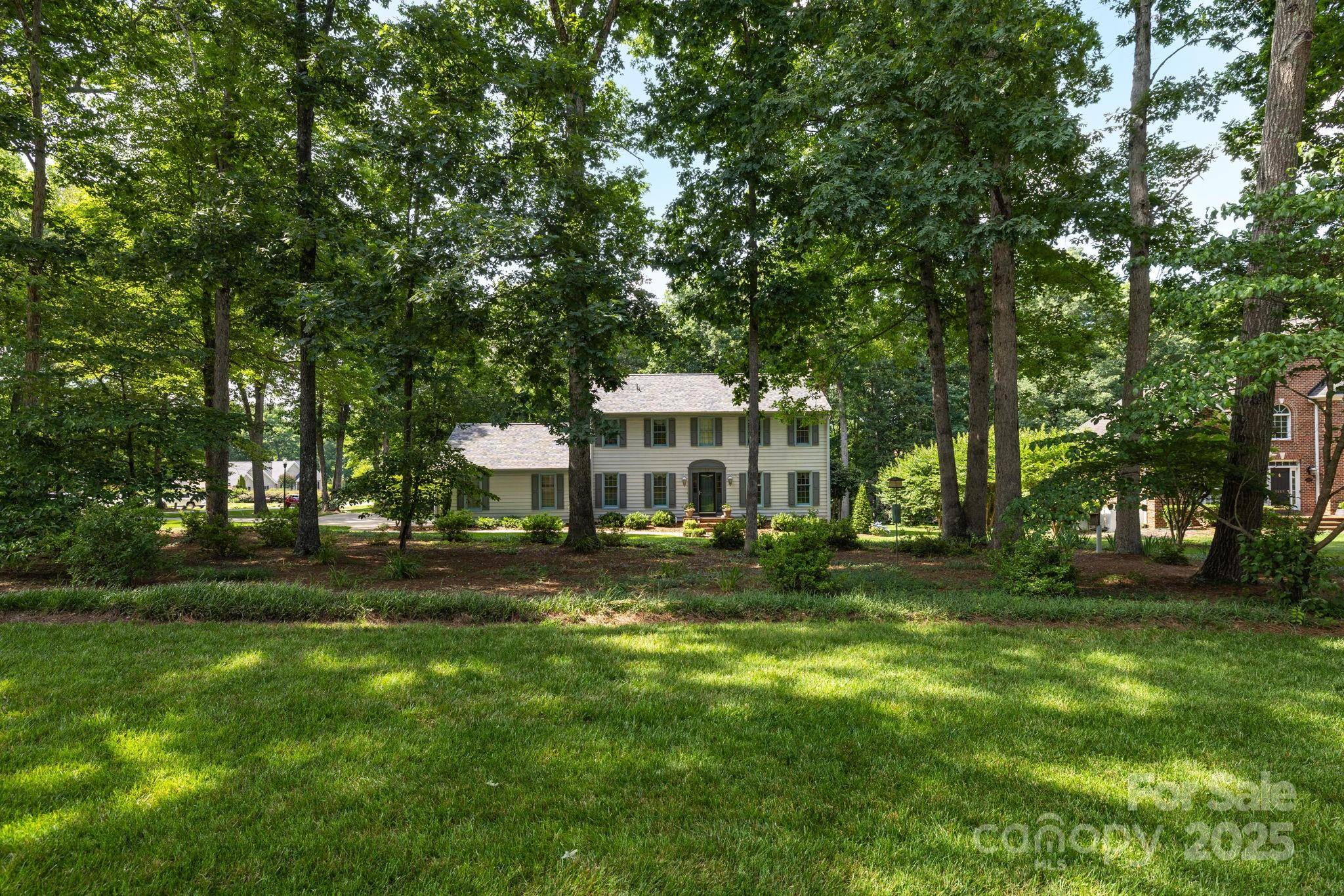 2101 River Chase DR, Eden, NC 27288