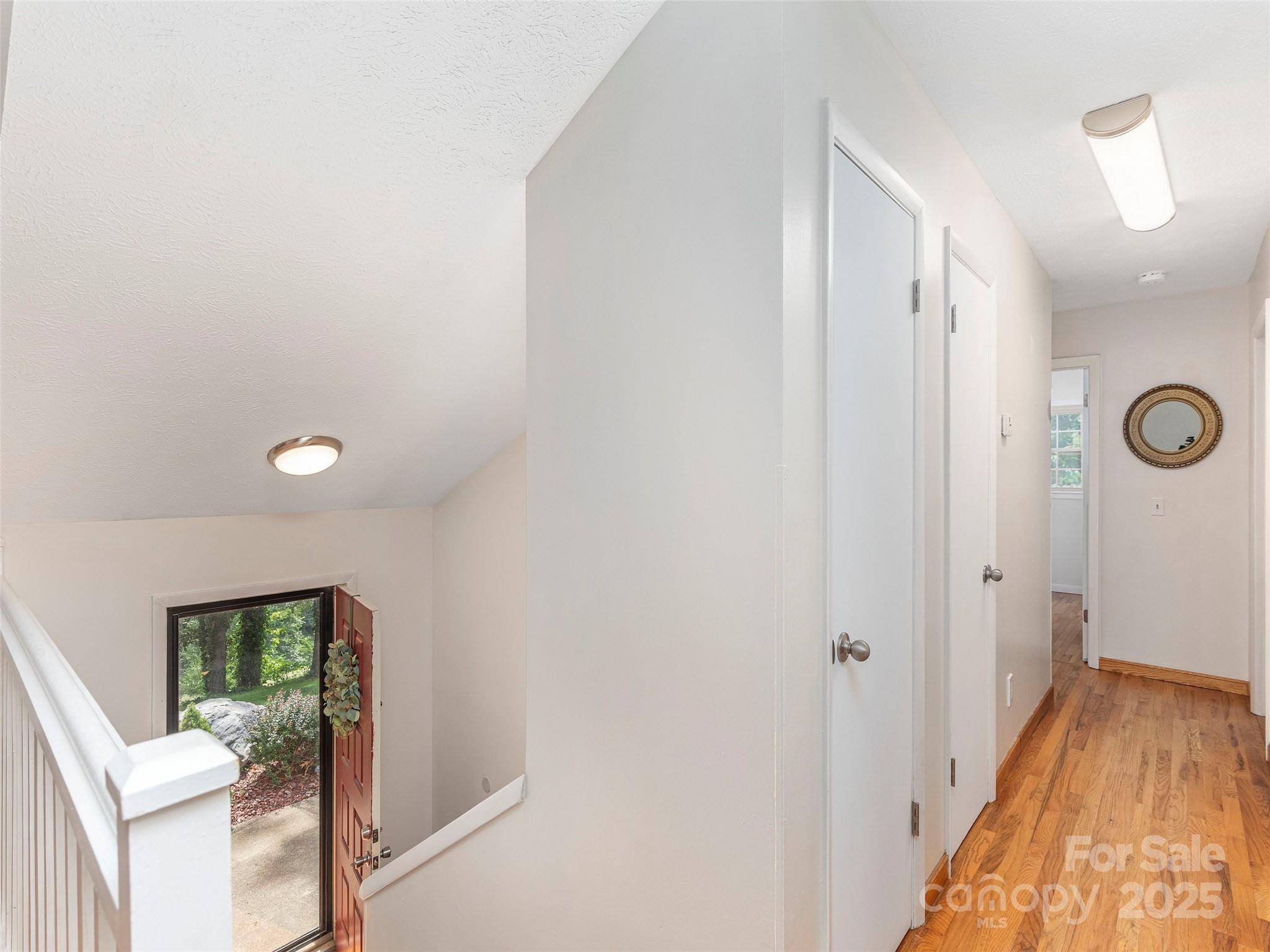 623 Nellie John DR, Clyde, NC 28721
