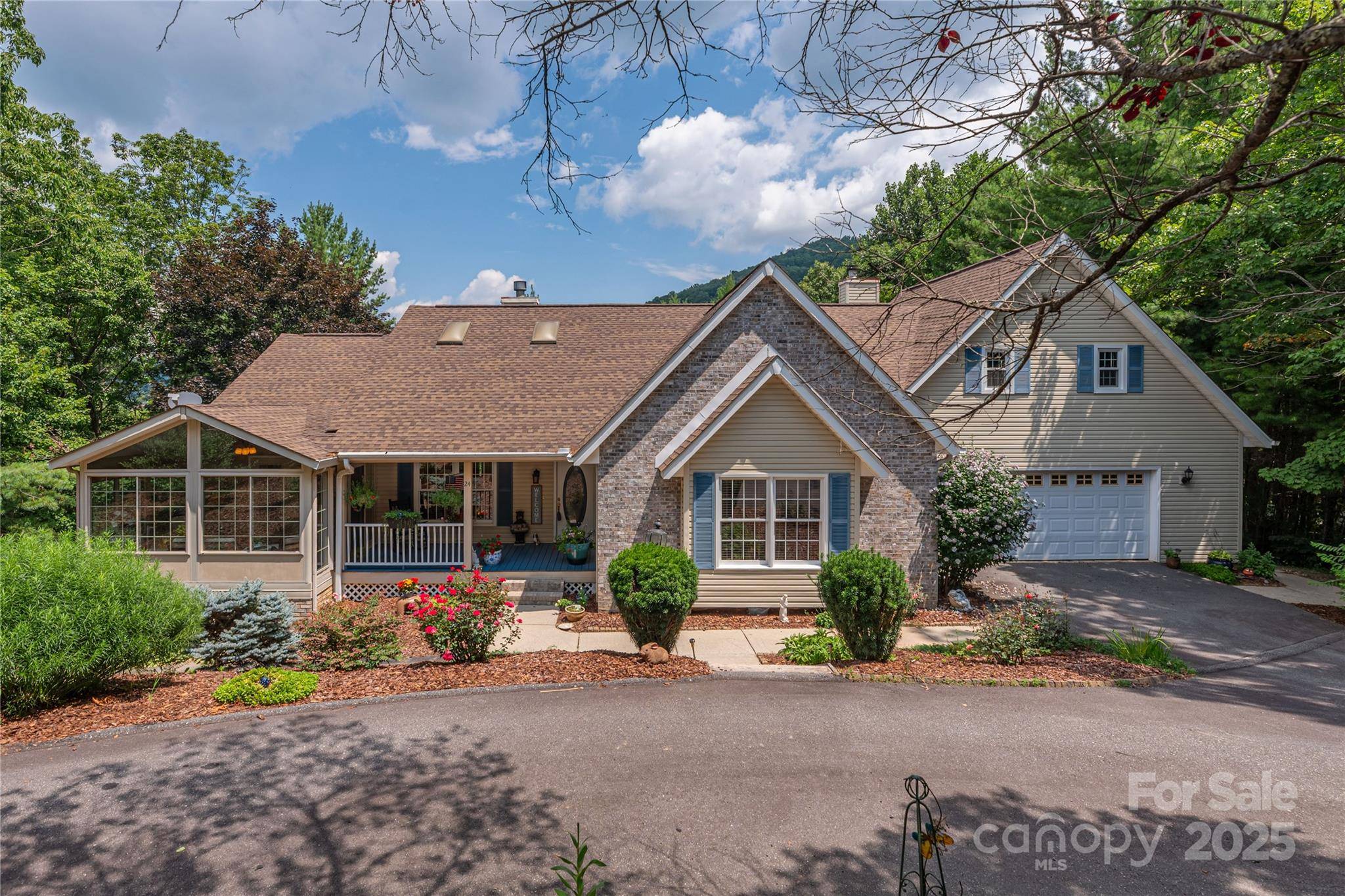 24 Moriah LN, Asheville, NC 28803