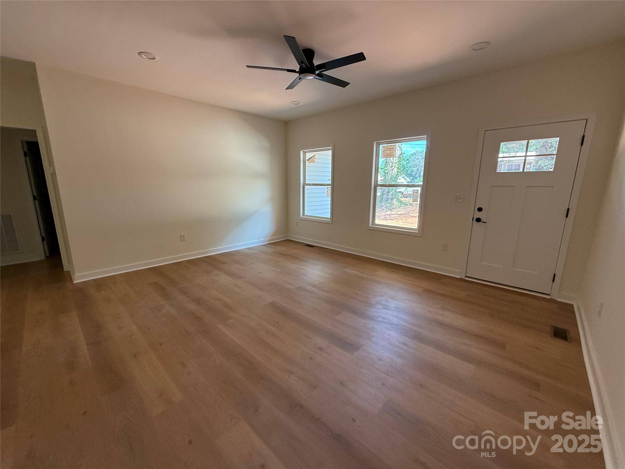 613 3rd Street PL SW, Conover, NC 28613