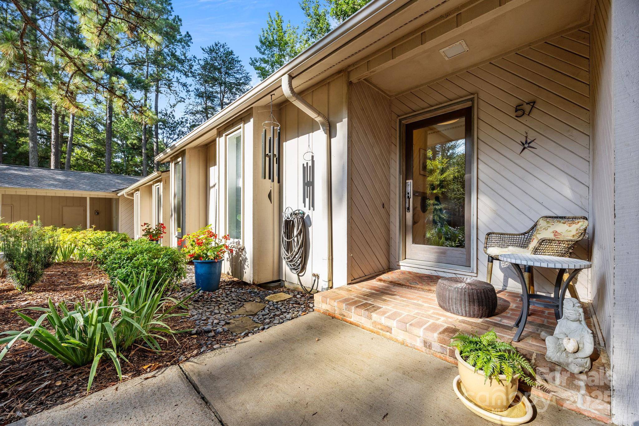 57 Diamond Ridge LN, Columbus, NC 28722