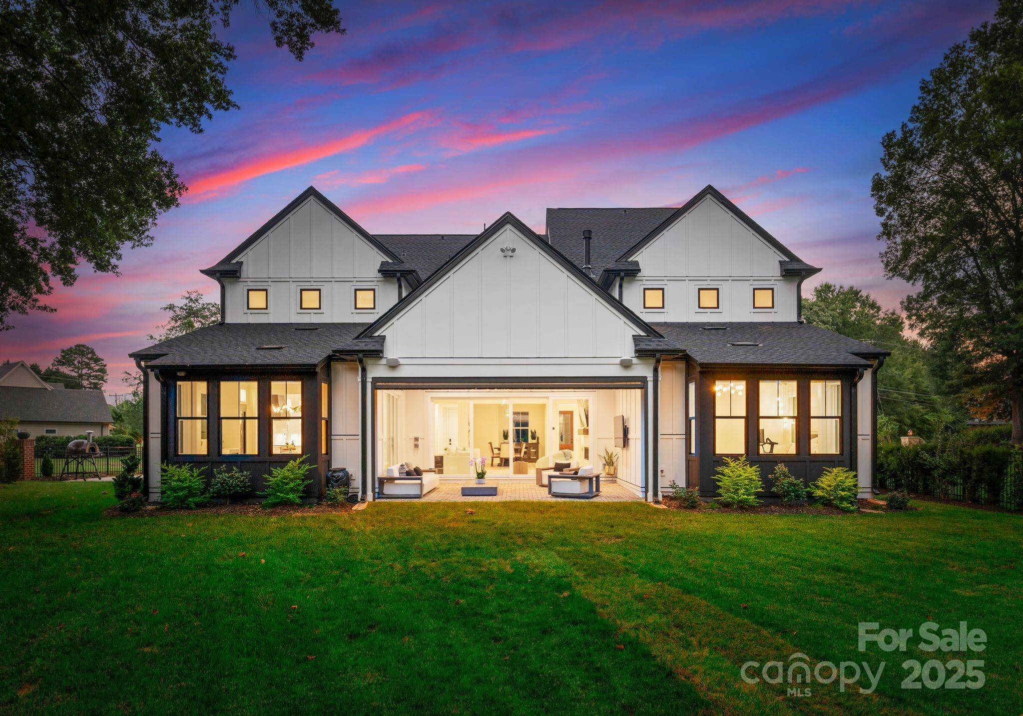 16112 Terry LN, Huntersville, NC 28078