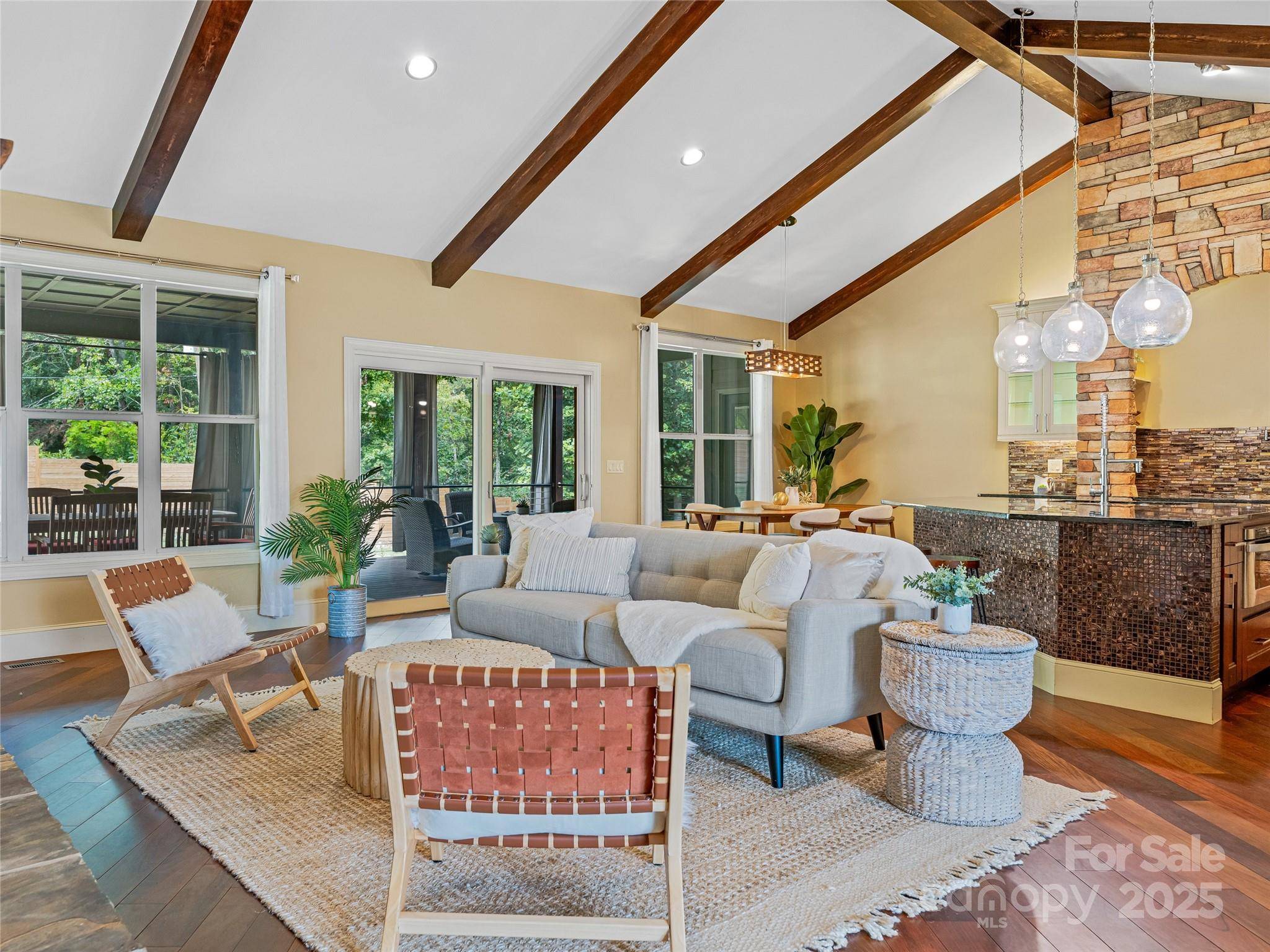 88 Ledgestone DR, Fairview, NC 28730