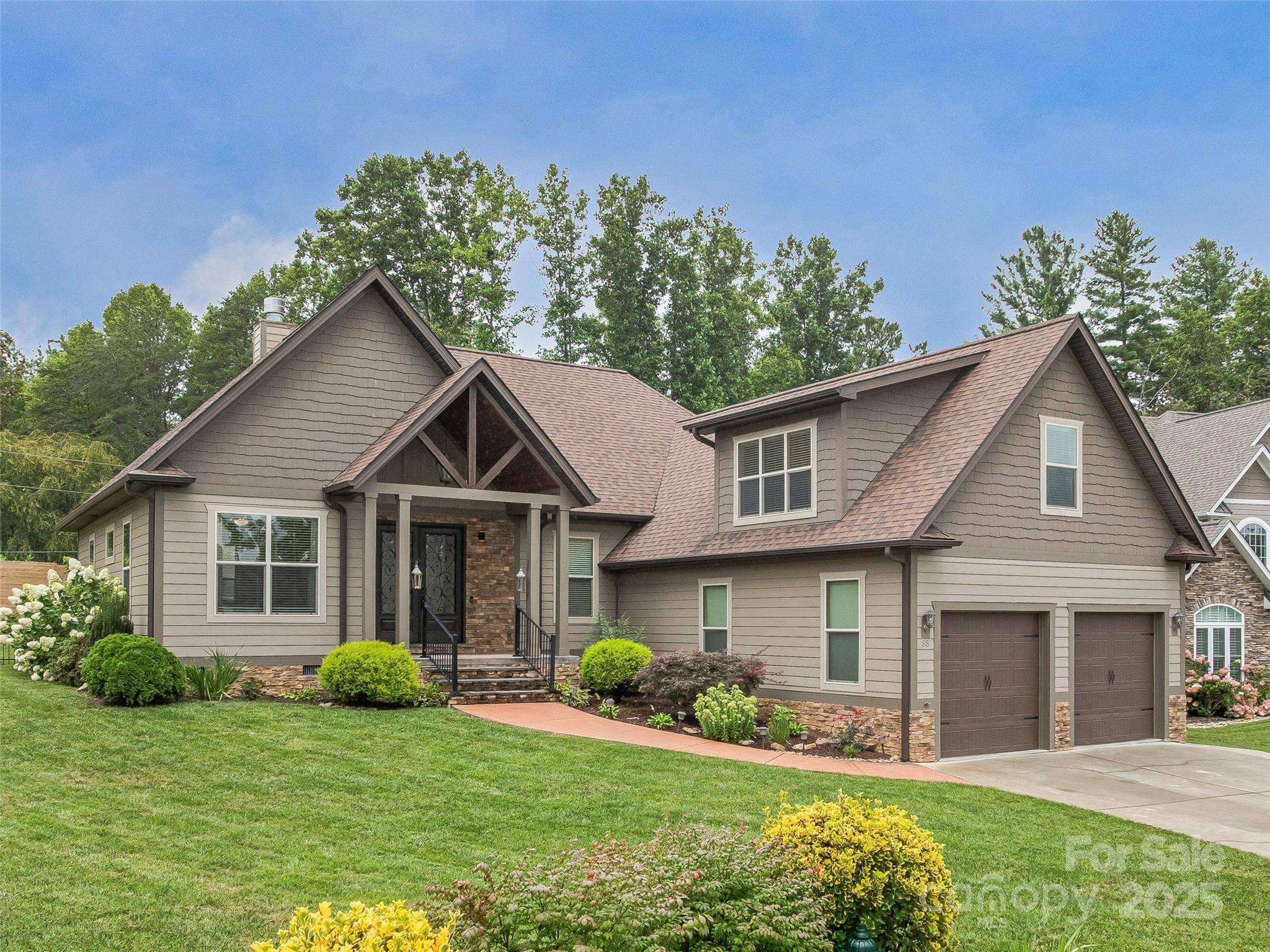 88 Ledgestone DR, Fairview, NC 28730