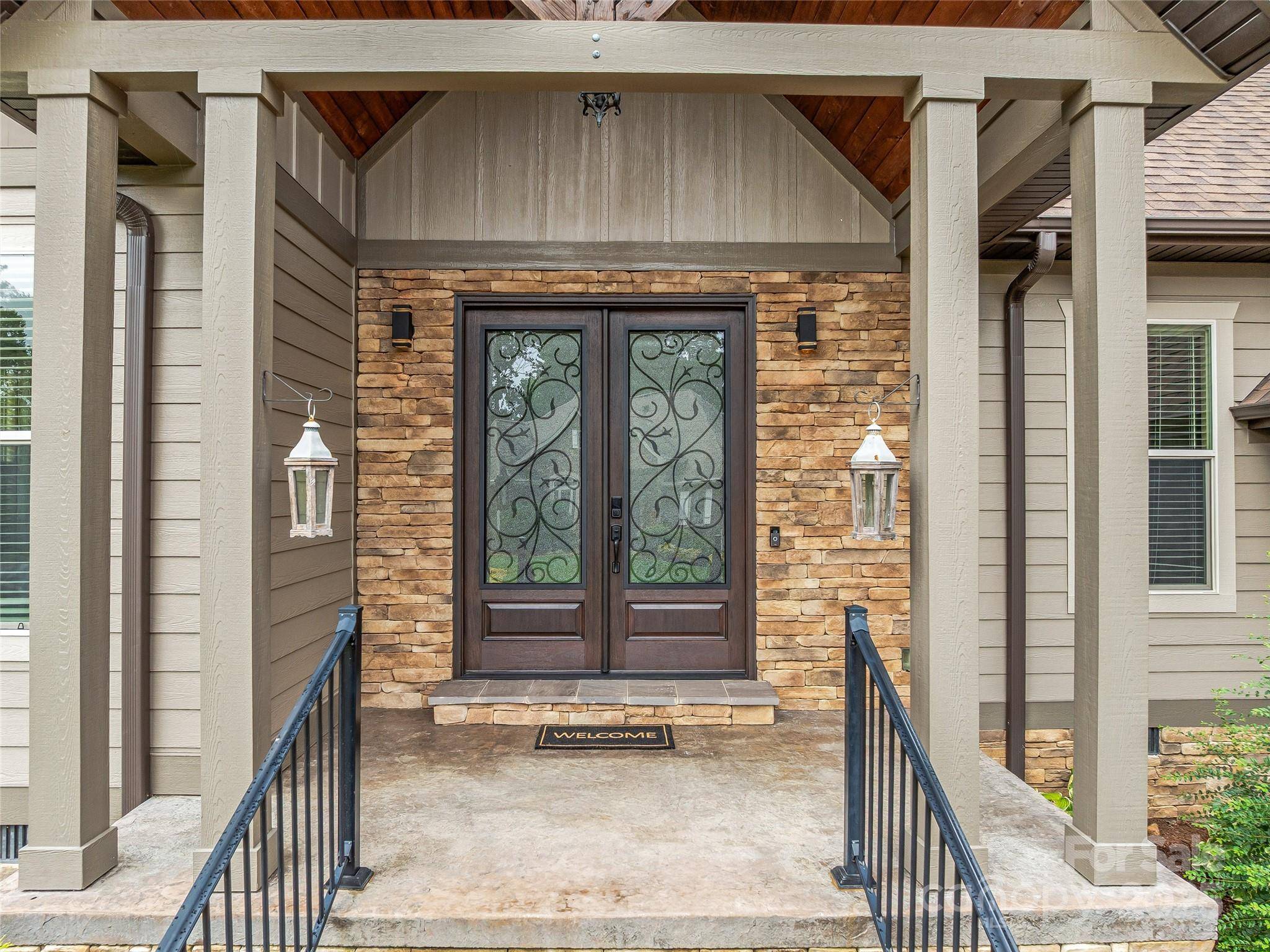 88 Ledgestone DR, Fairview, NC 28730