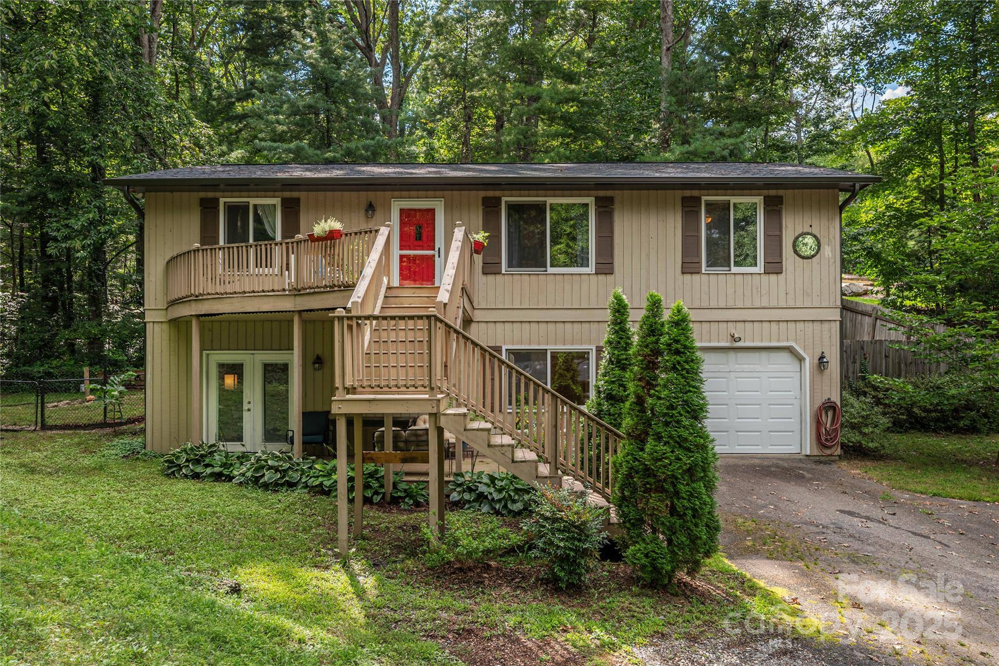 2 Muirfield CT, Arden, NC 28704
