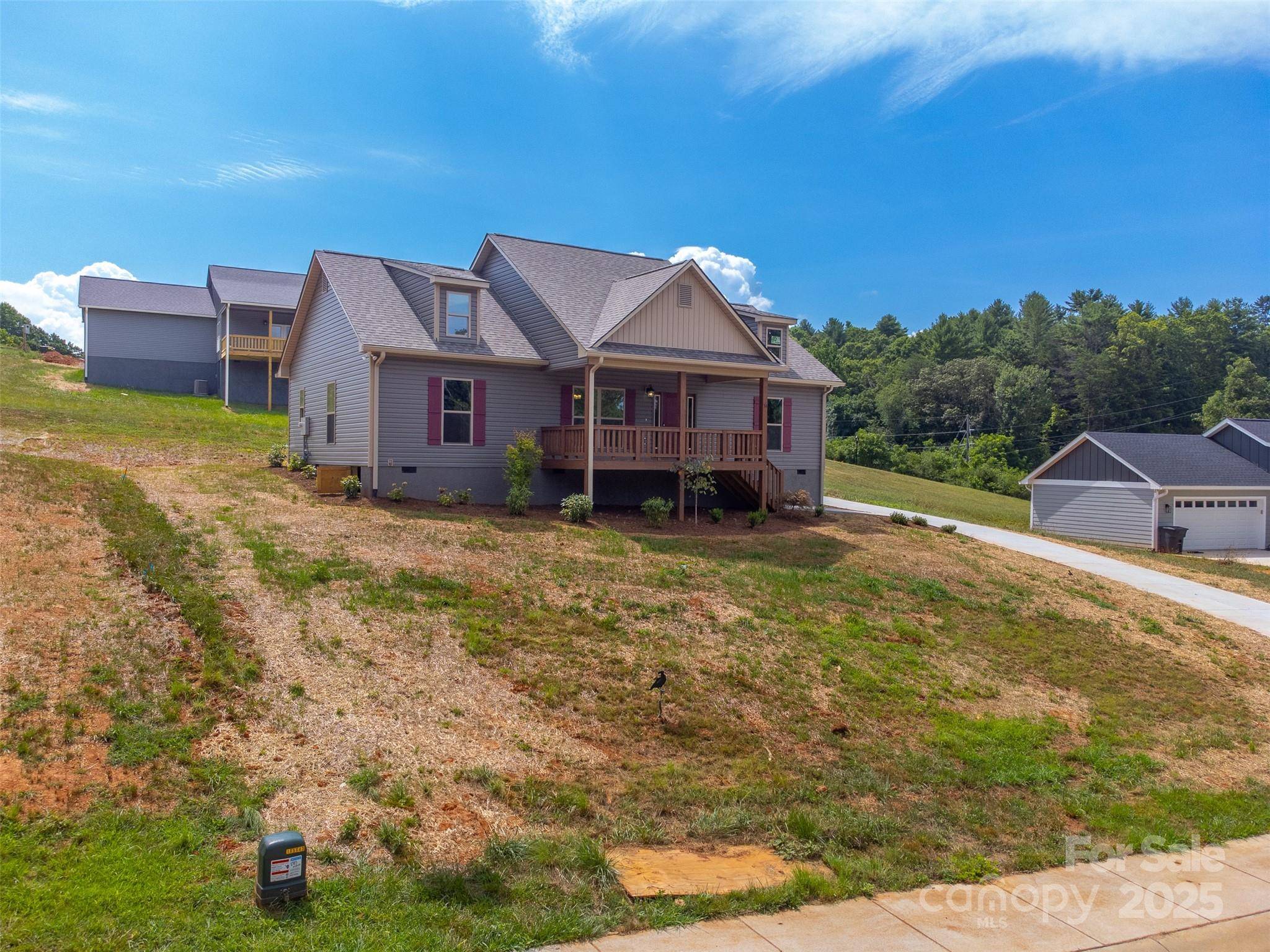 34 Kingston ST, Franklin, NC 28734