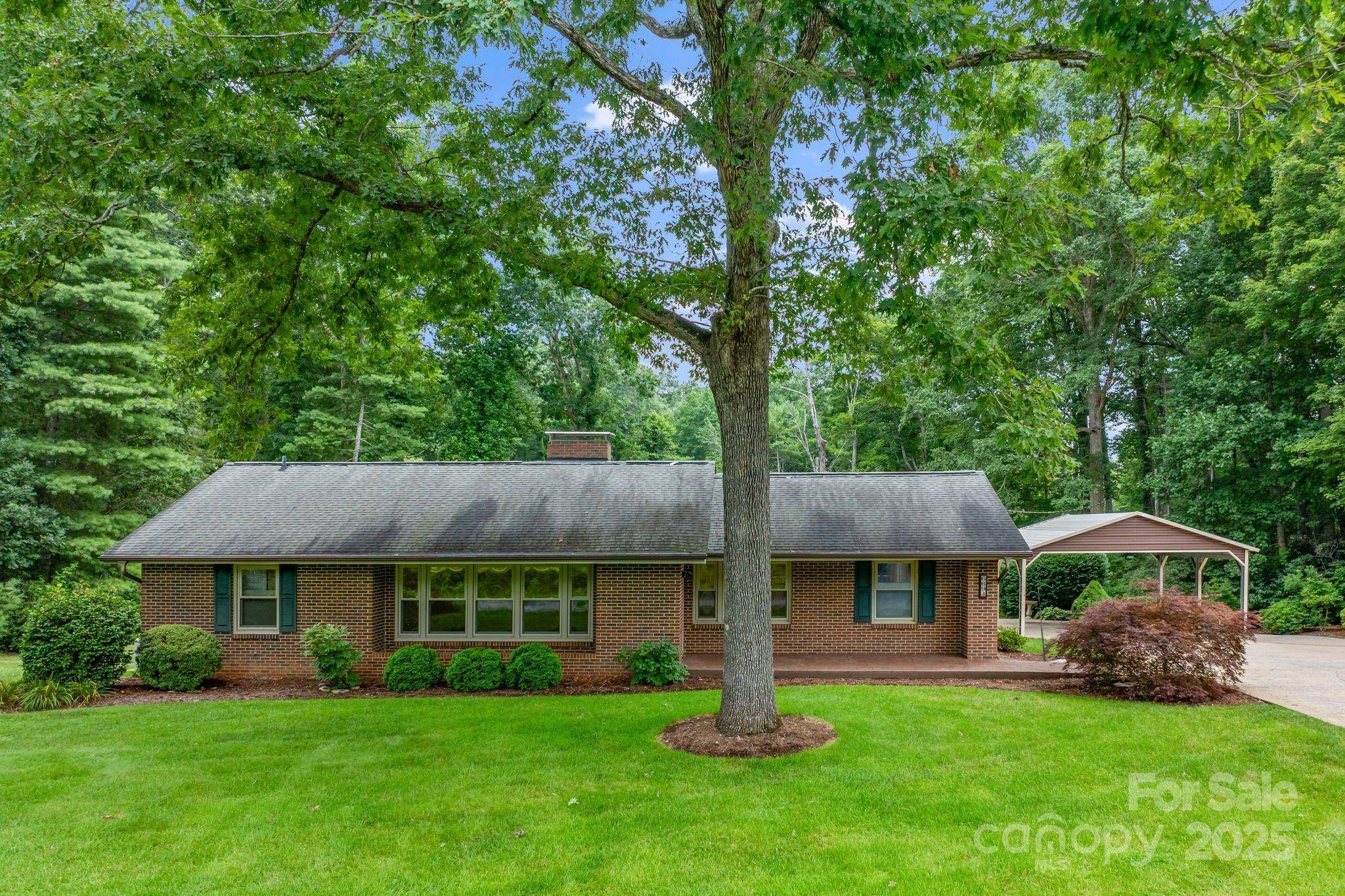 6693 Brevard RD, Etowah, NC 28729