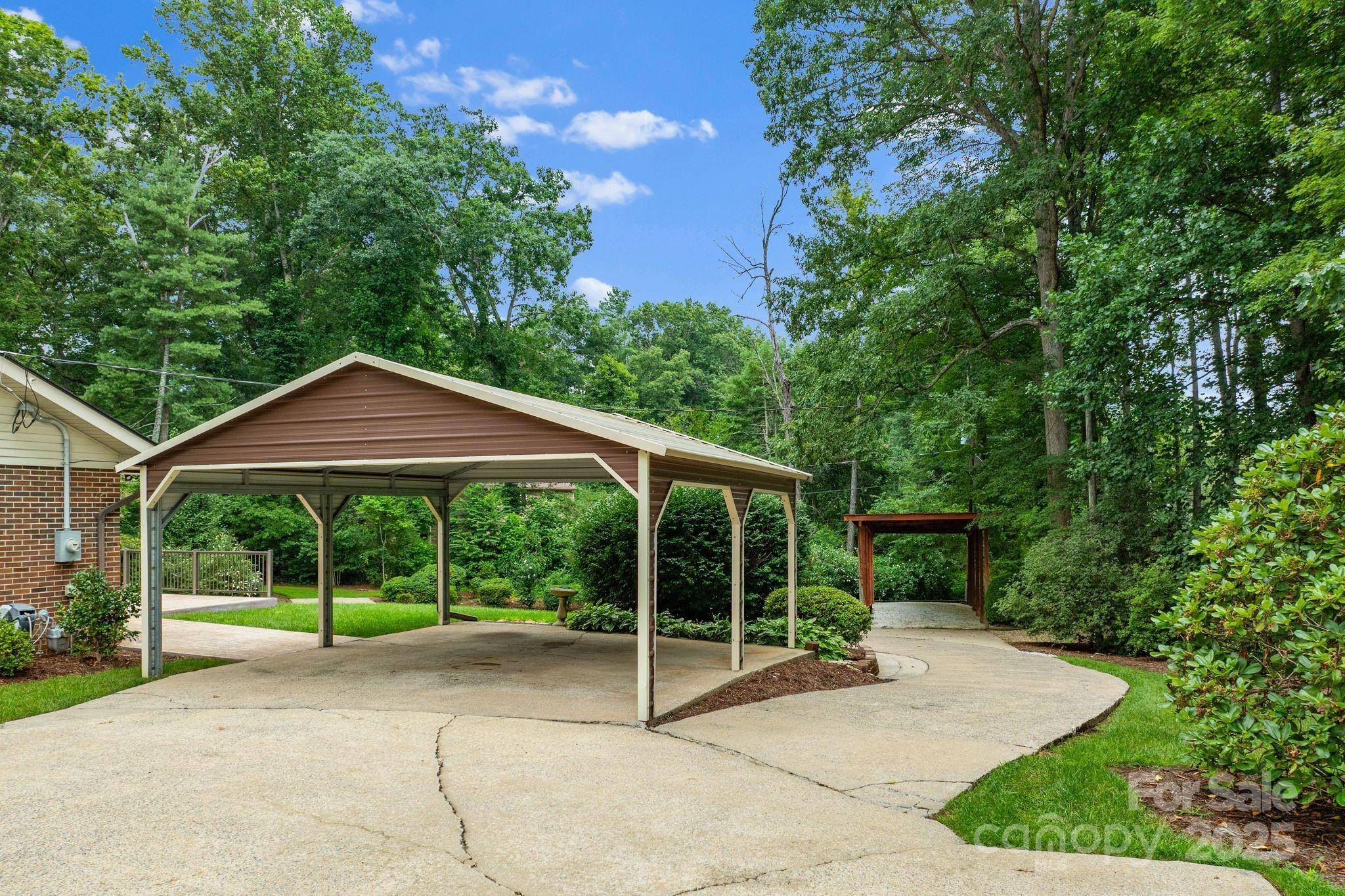 6693 Brevard RD, Etowah, NC 28729