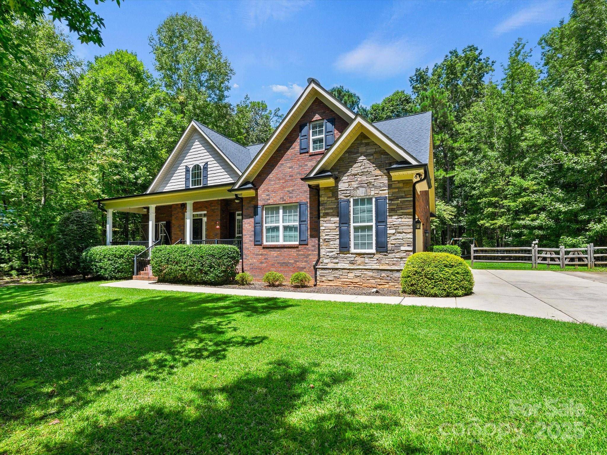 8109 Cane Pointe LN, Waxhaw, NC 28173