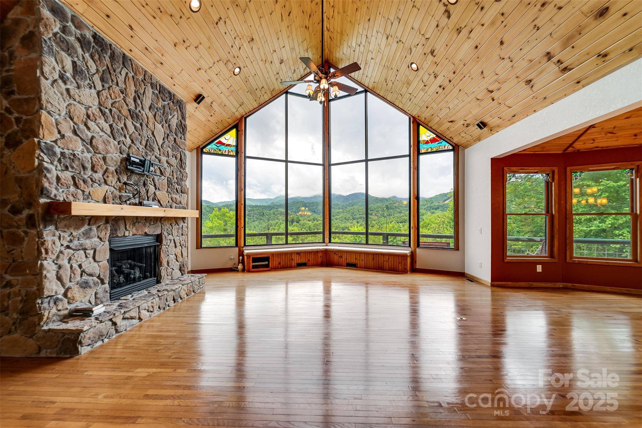 1181 Tobacco Branch RD #3, Almond, NC 28702
