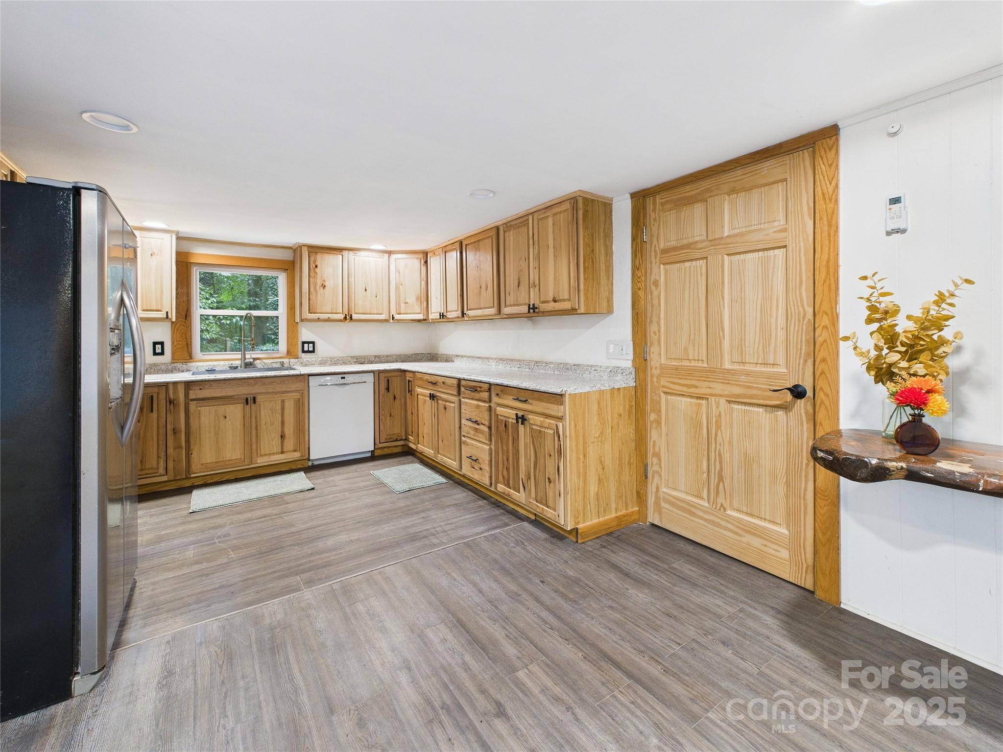 199 Upper Bat Cave DR, Bat Cave, NC 28792