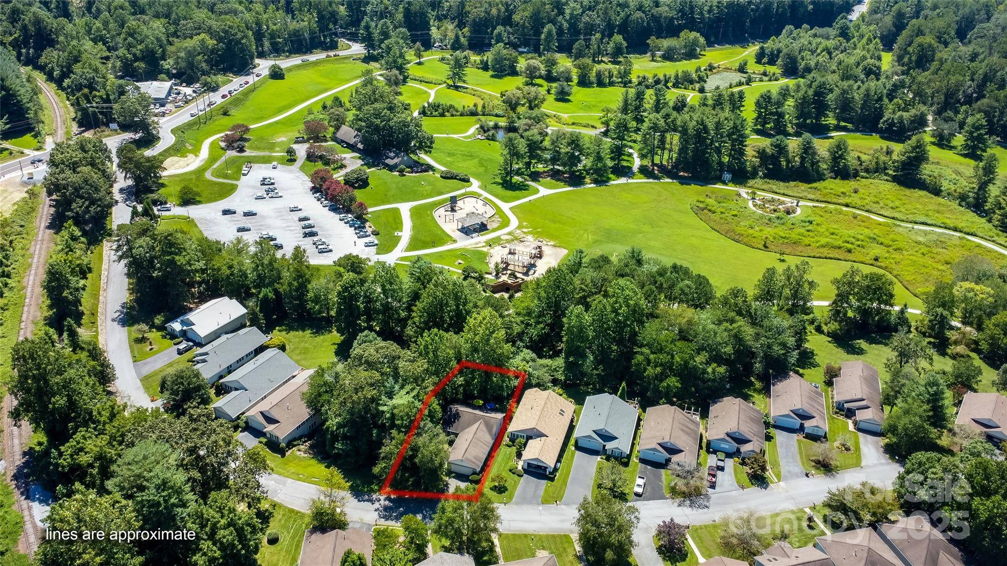 197 Highland Golf DR, Flat Rock, NC 28731