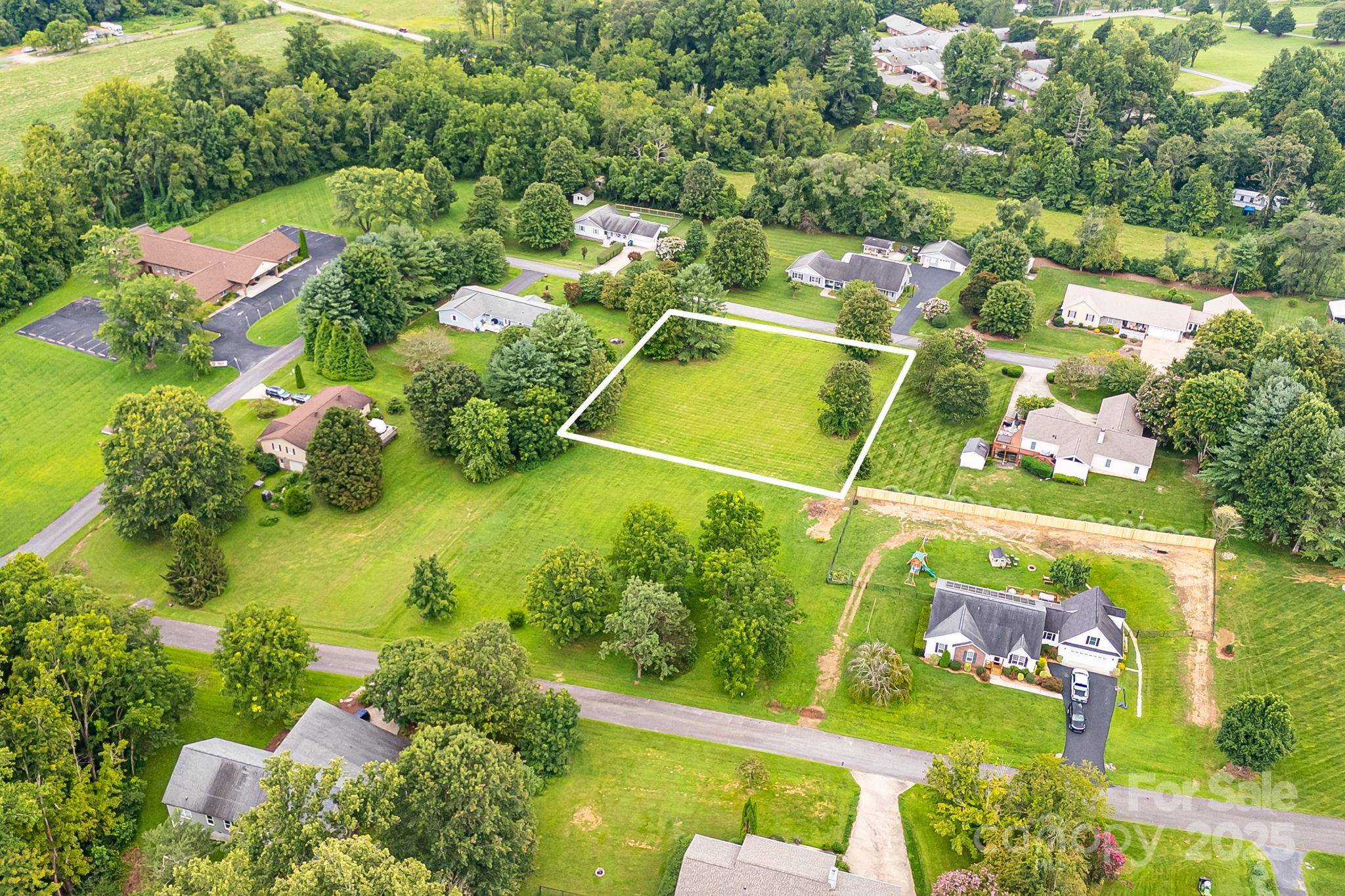 48 Cane Creek CIR, Fairview, NC 28730