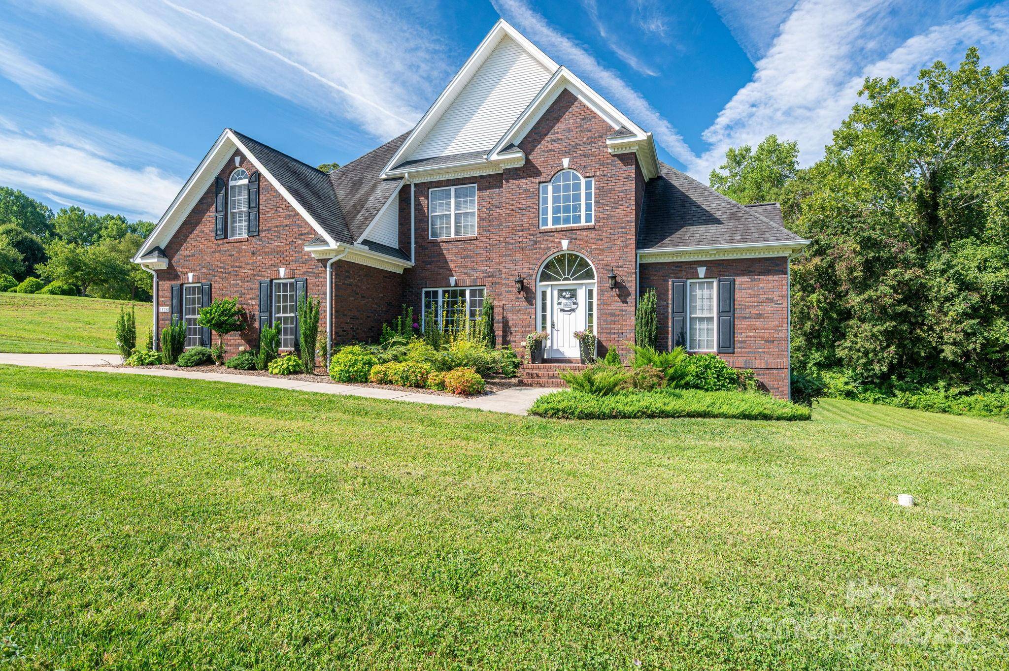1128 Mayfield CIR NW, Conover, NC 28613