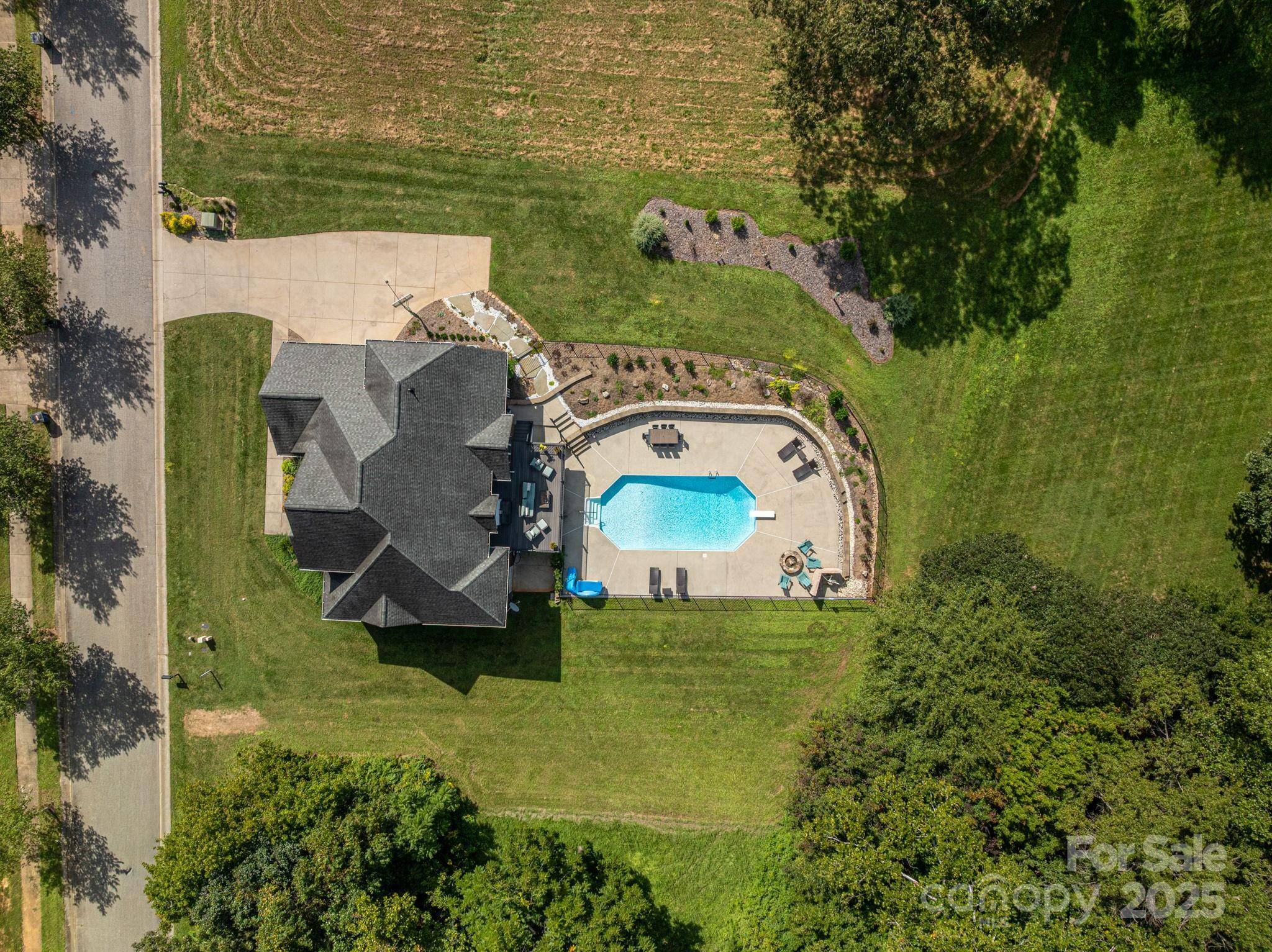 1128 Mayfield CIR NW, Conover, NC 28613