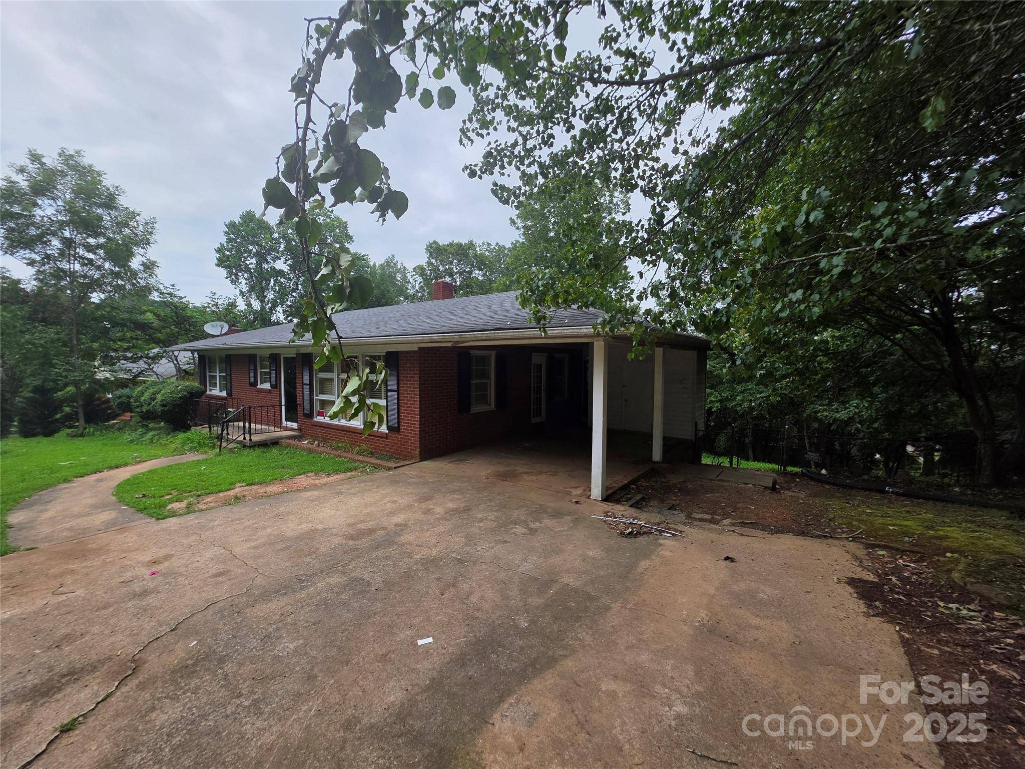 106 N Skyland DR, Bessemer City, NC 28016